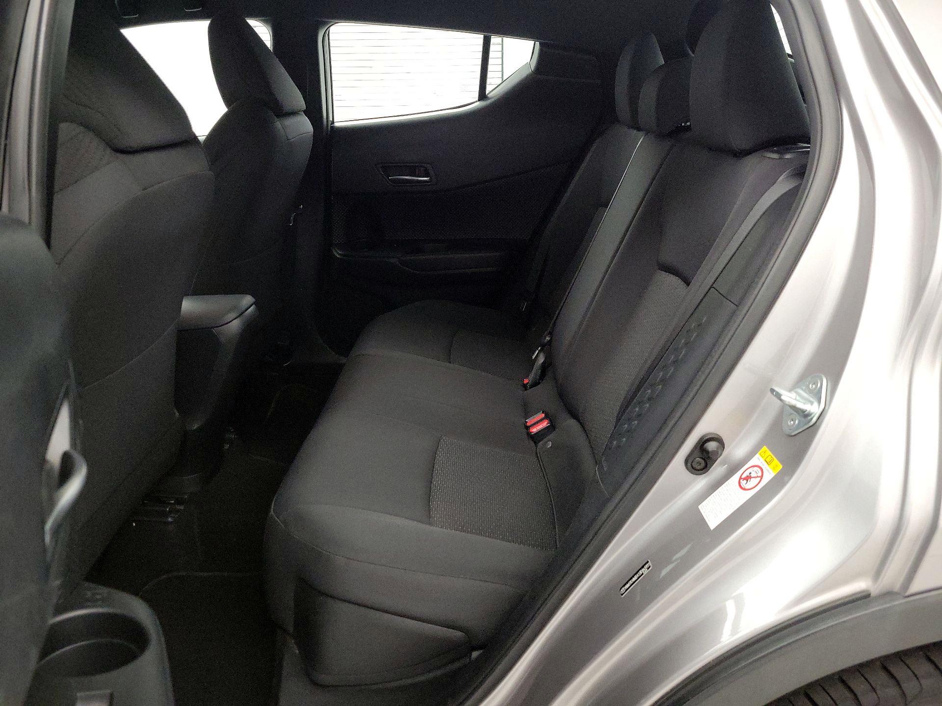 Thumbnail: 2018 Toyota C-HR - 18