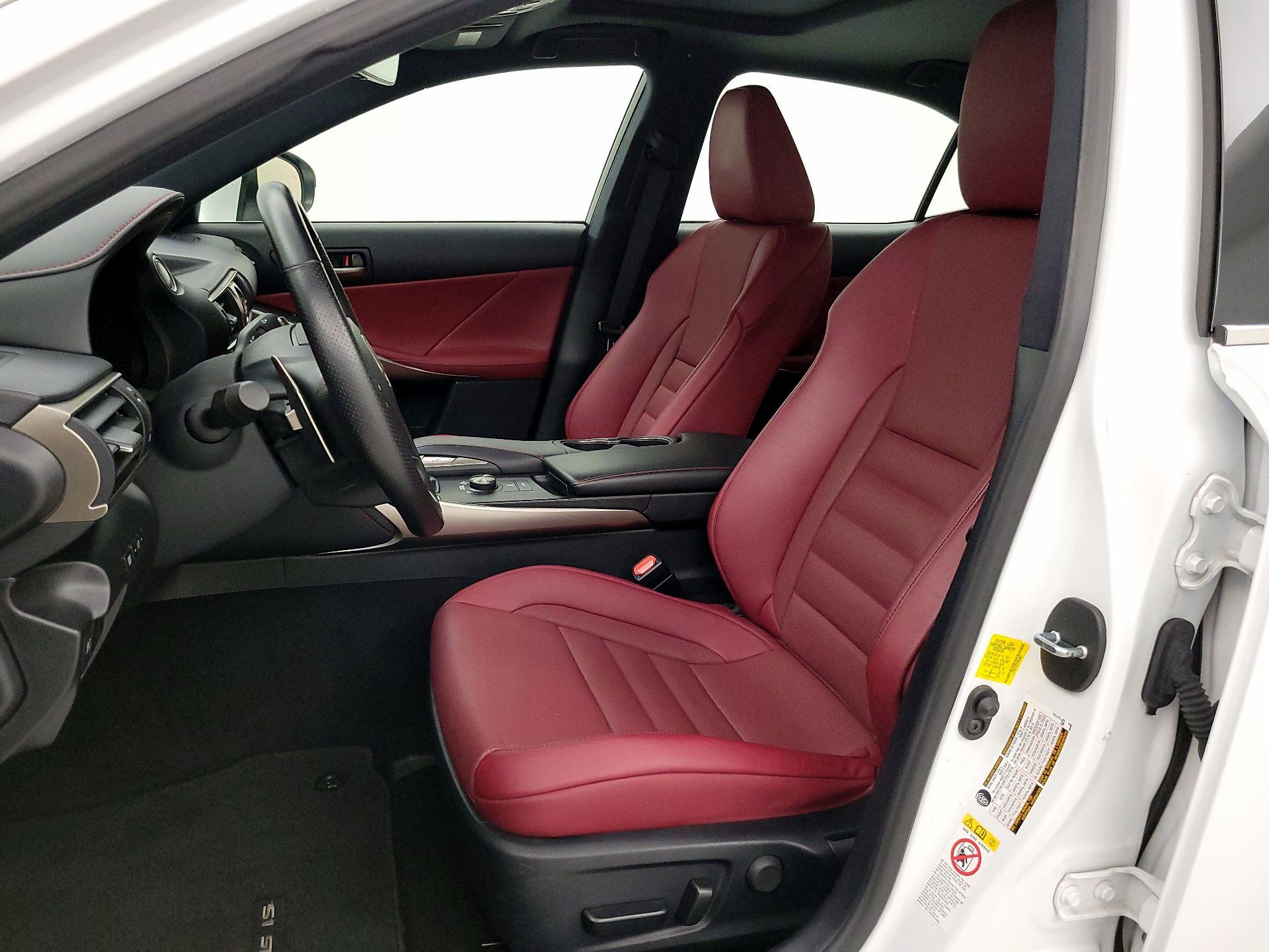 Thumbnail: 2019 Lexus IS - 11