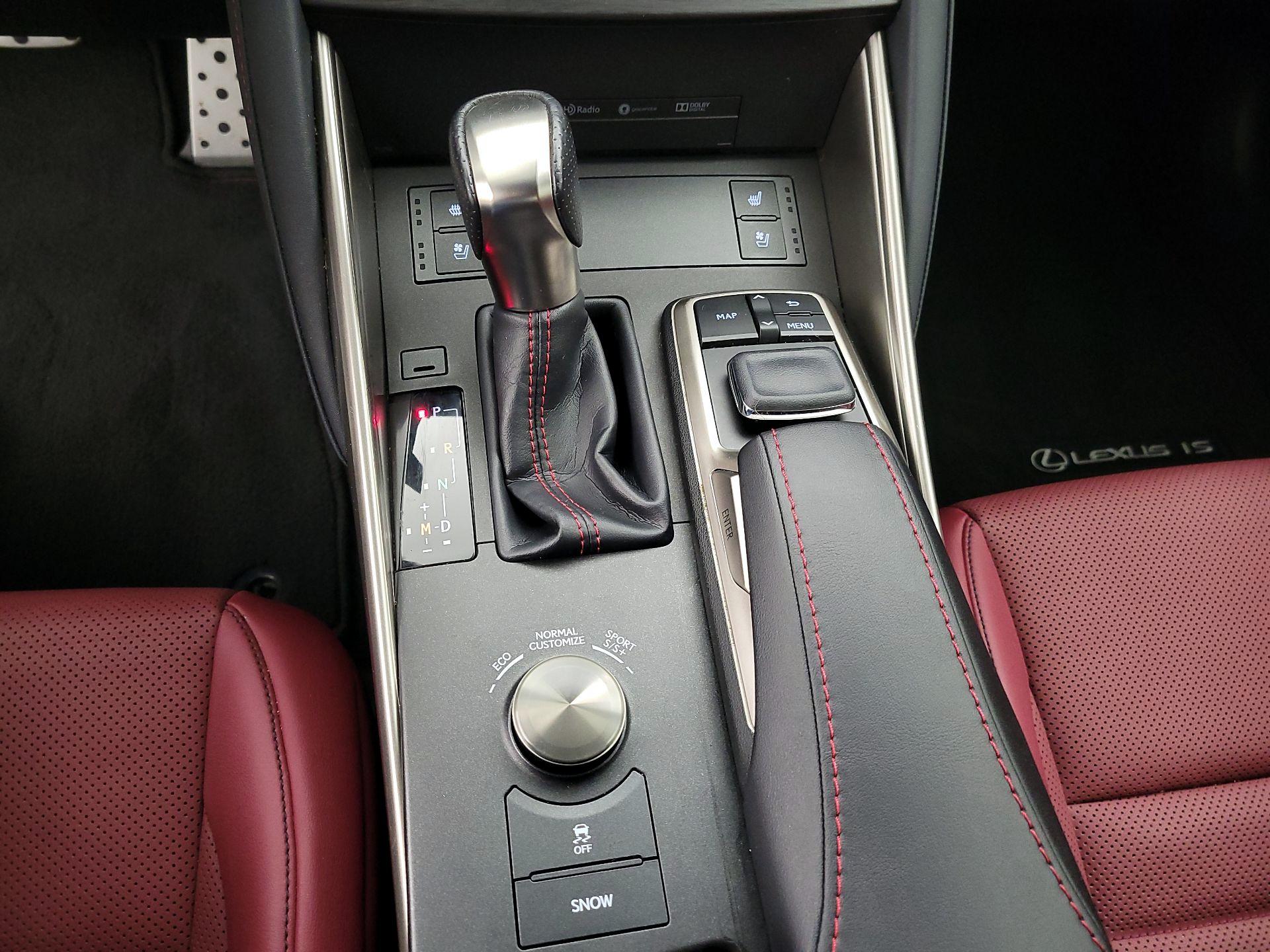 Thumbnail: 2019 Lexus IS - 18