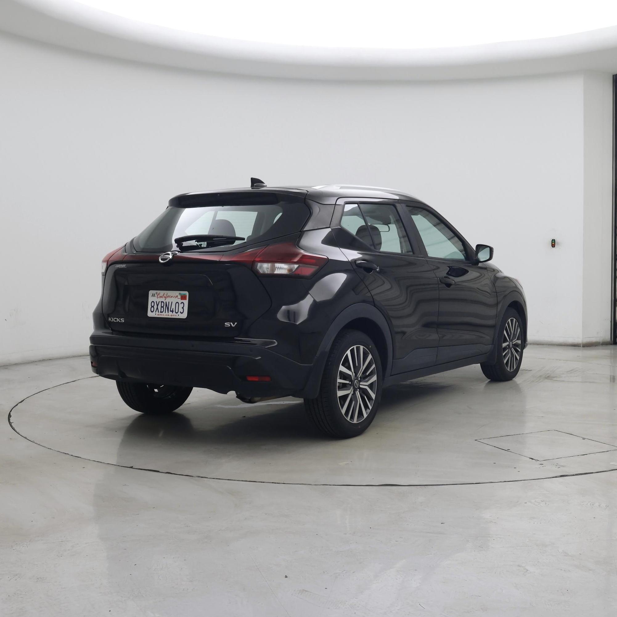 Thumbnail: 2021 Nissan Kicks - 8