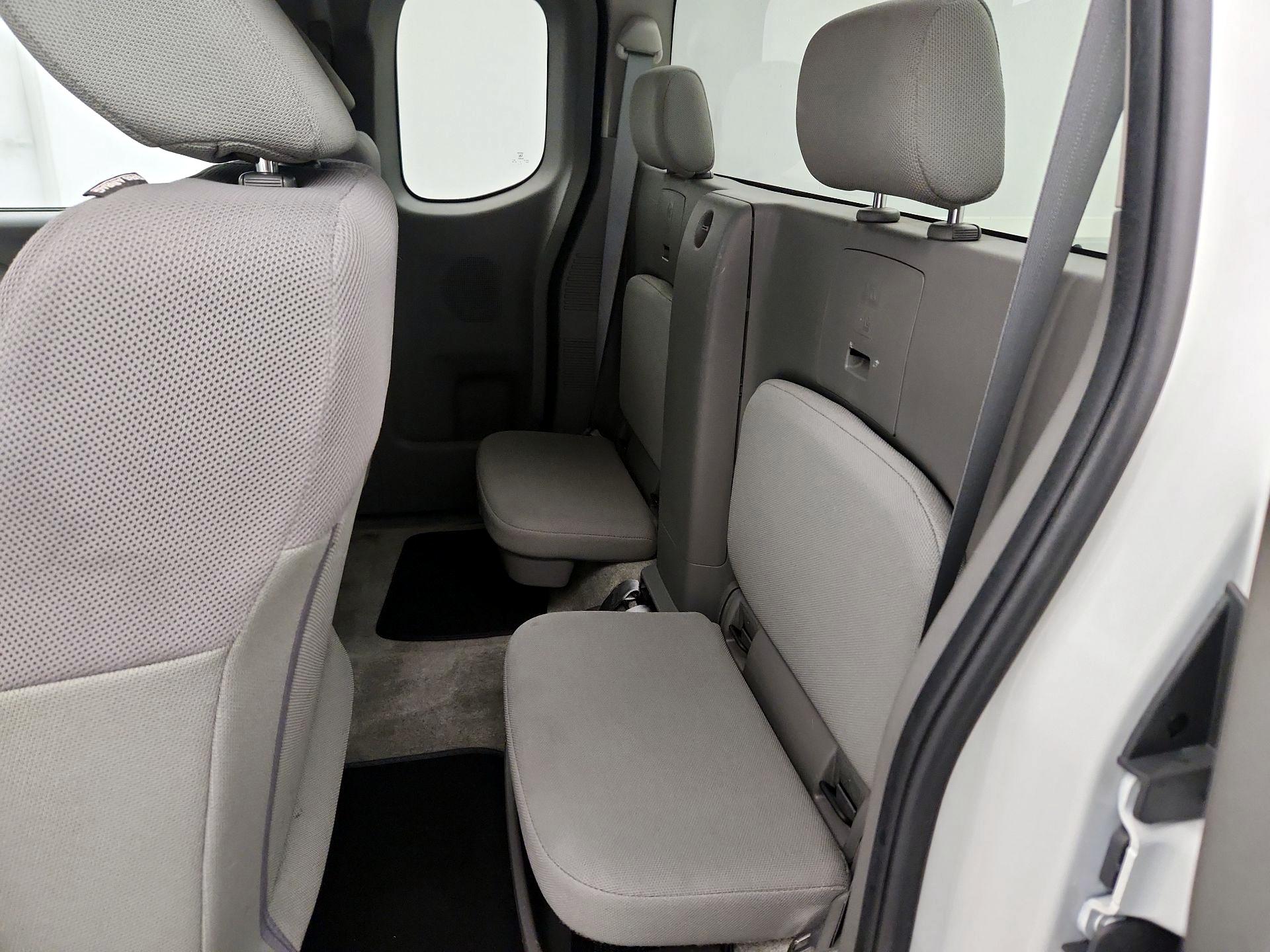 Thumbnail: 2015 Nissan Frontier - 17