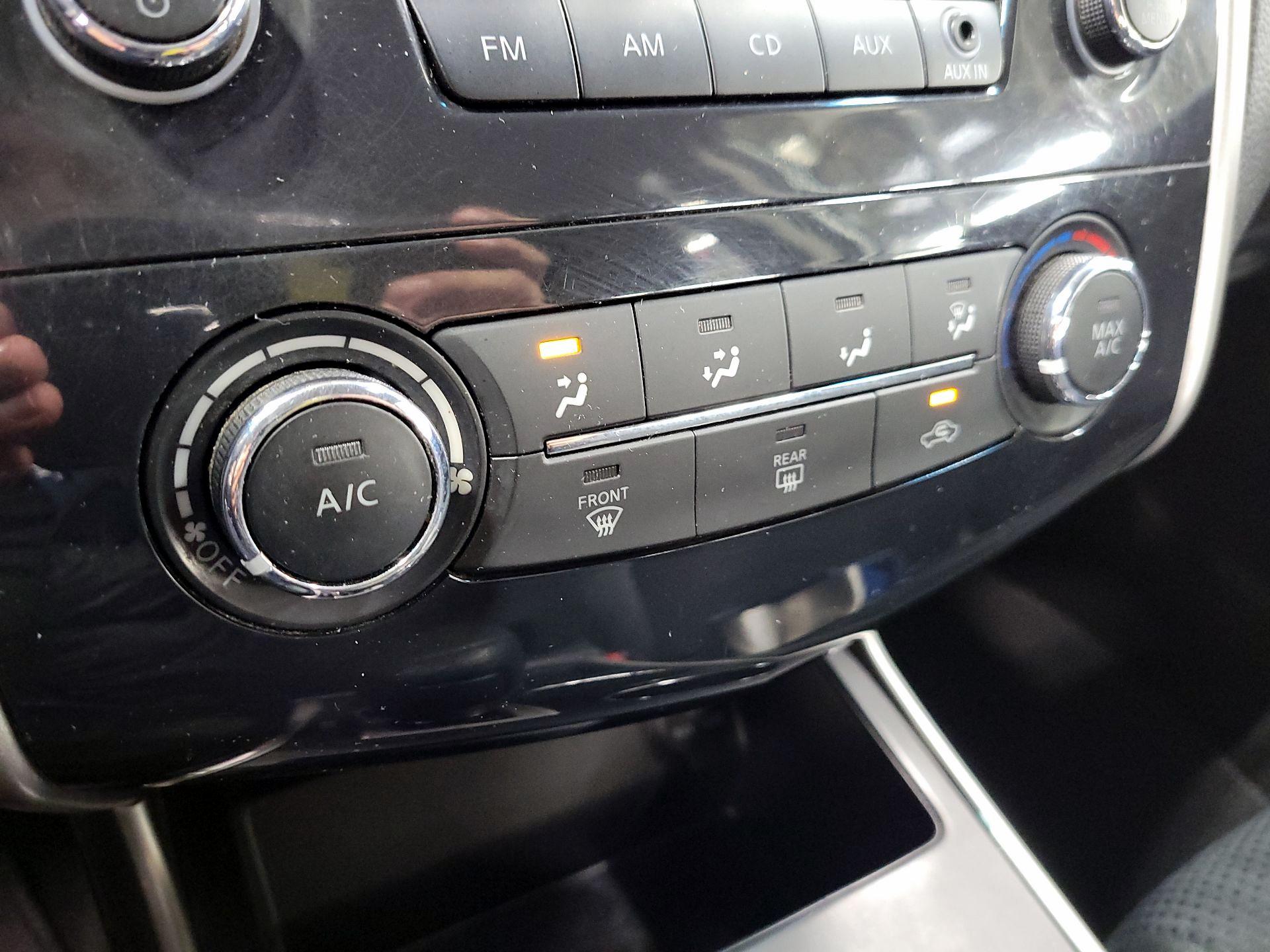 Thumbnail: 2015 Nissan Altima - 15