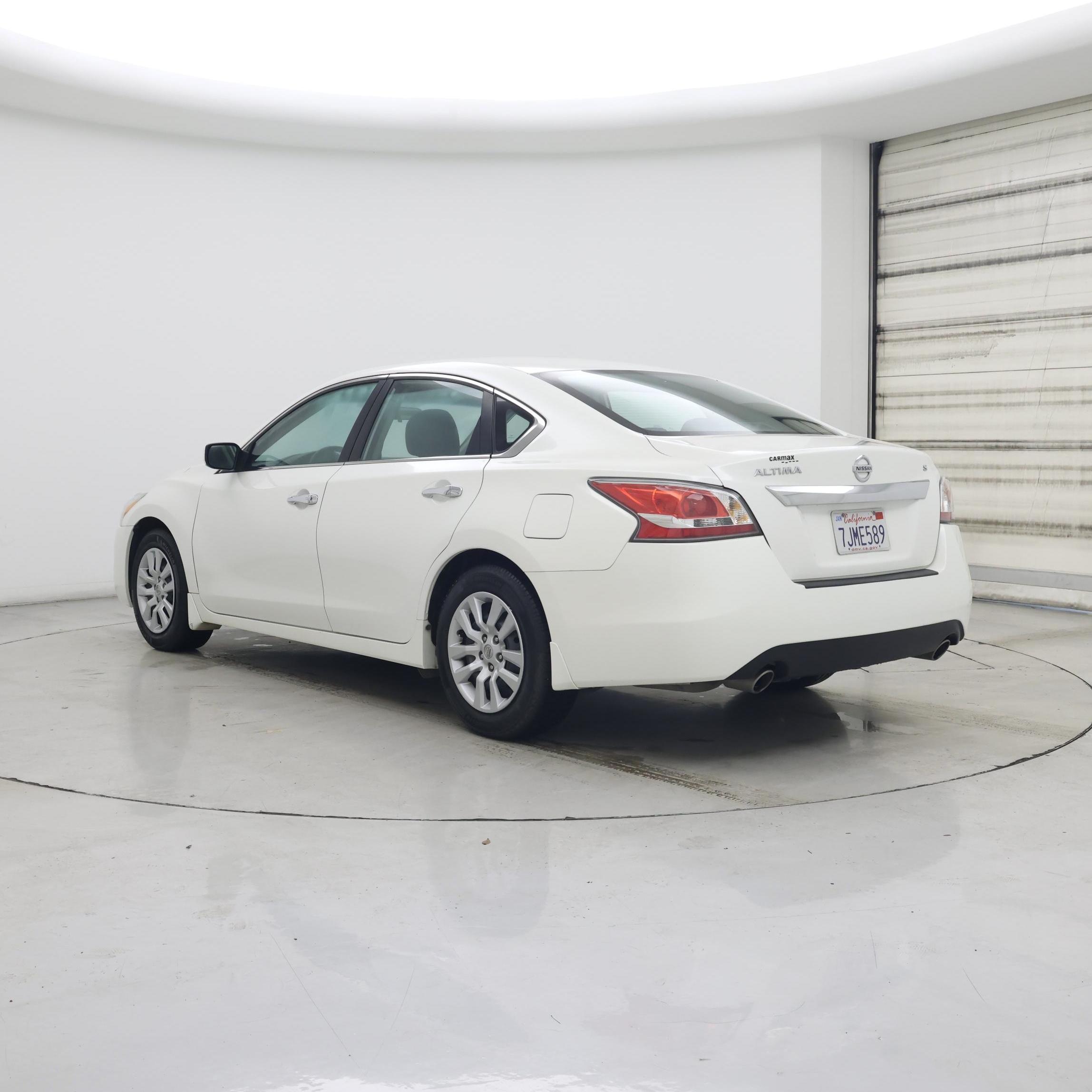 Thumbnail: 2015 Nissan Altima - 2