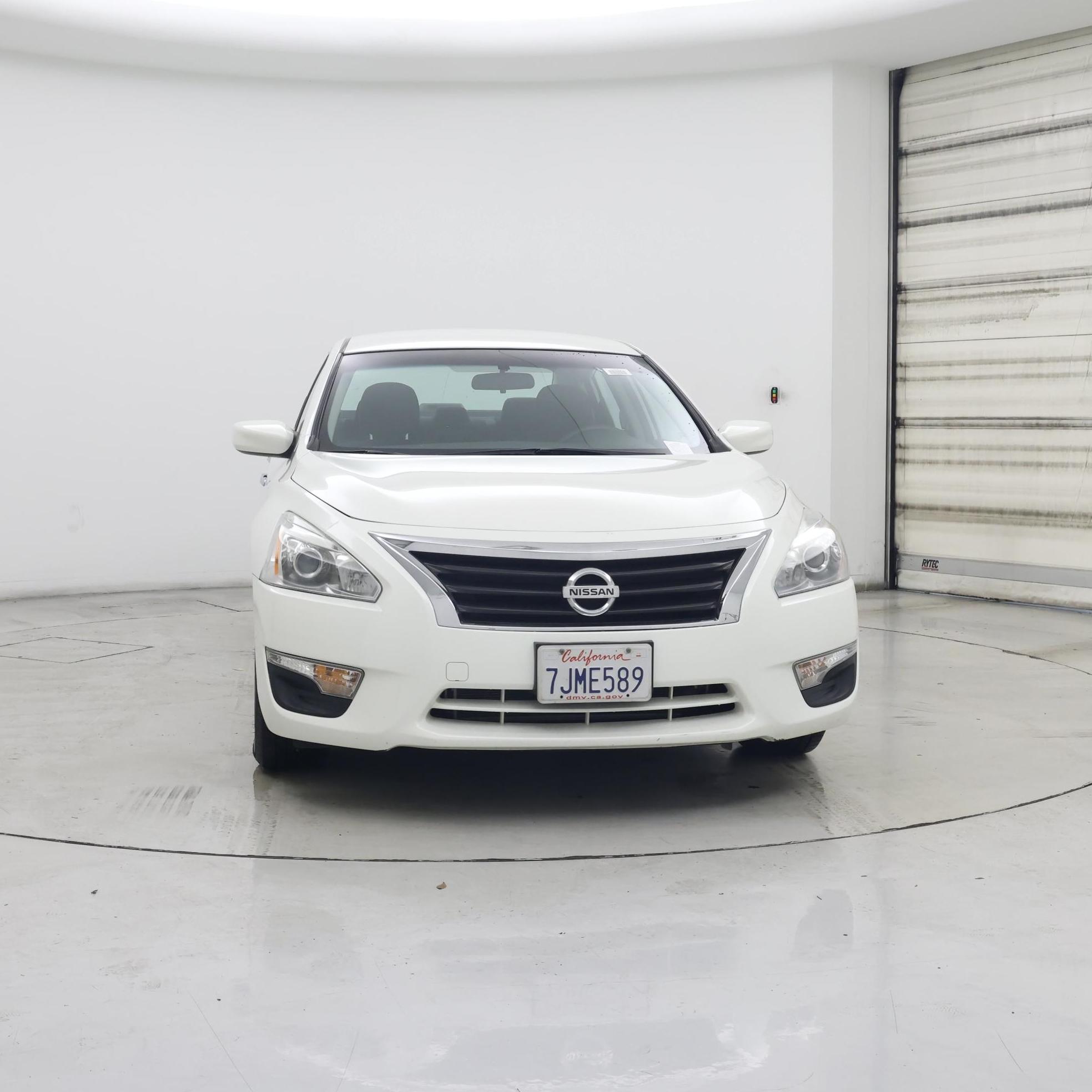 Thumbnail: 2015 Nissan Altima - 5