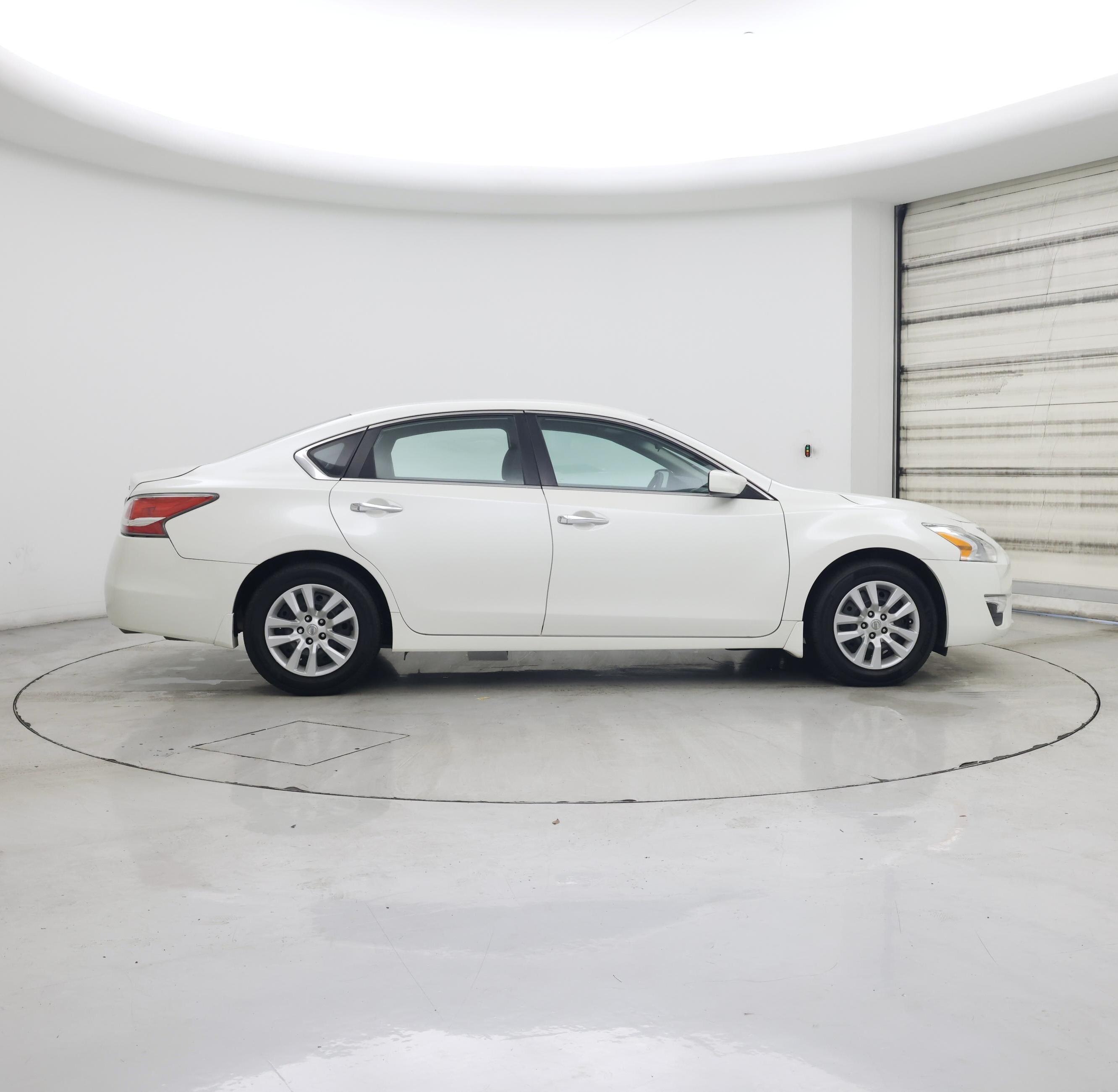 Thumbnail: 2015 Nissan Altima - 7