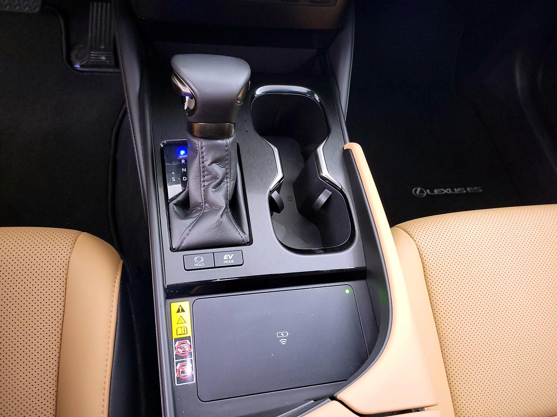 Thumbnail: 2025 Lexus ES - 17