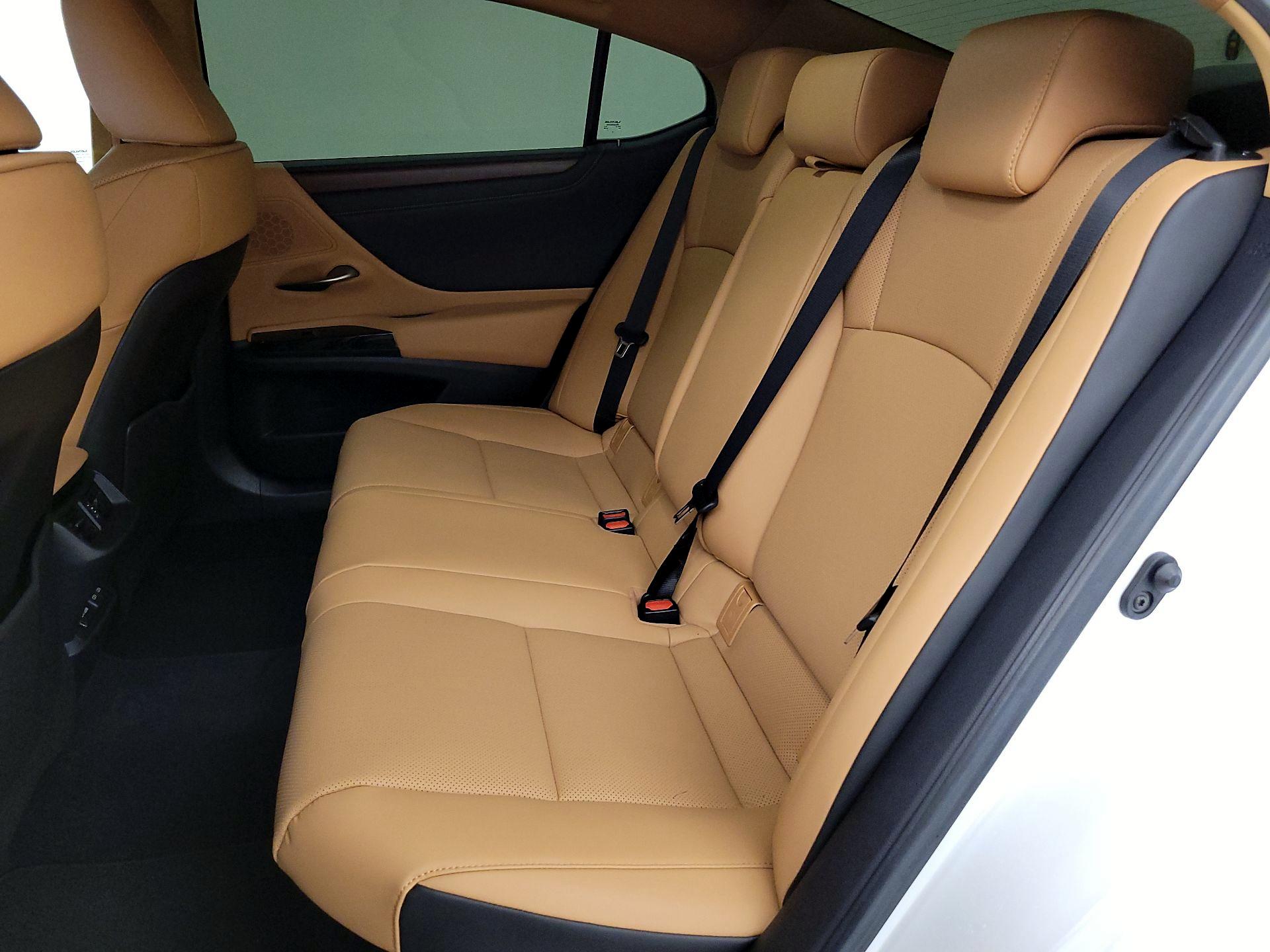 Thumbnail: 2025 Lexus ES - 18