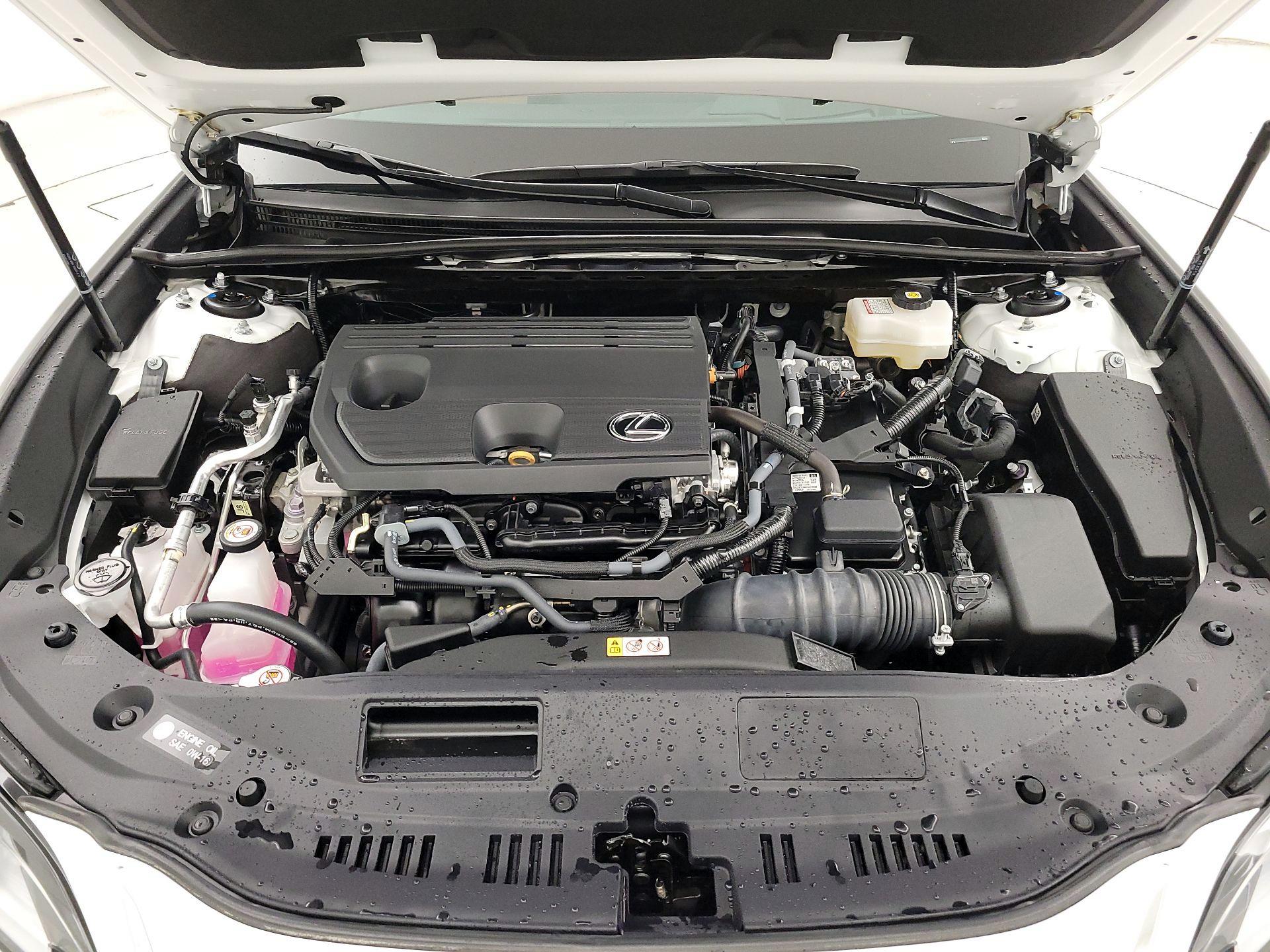 Thumbnail: 2025 Lexus ES - 20