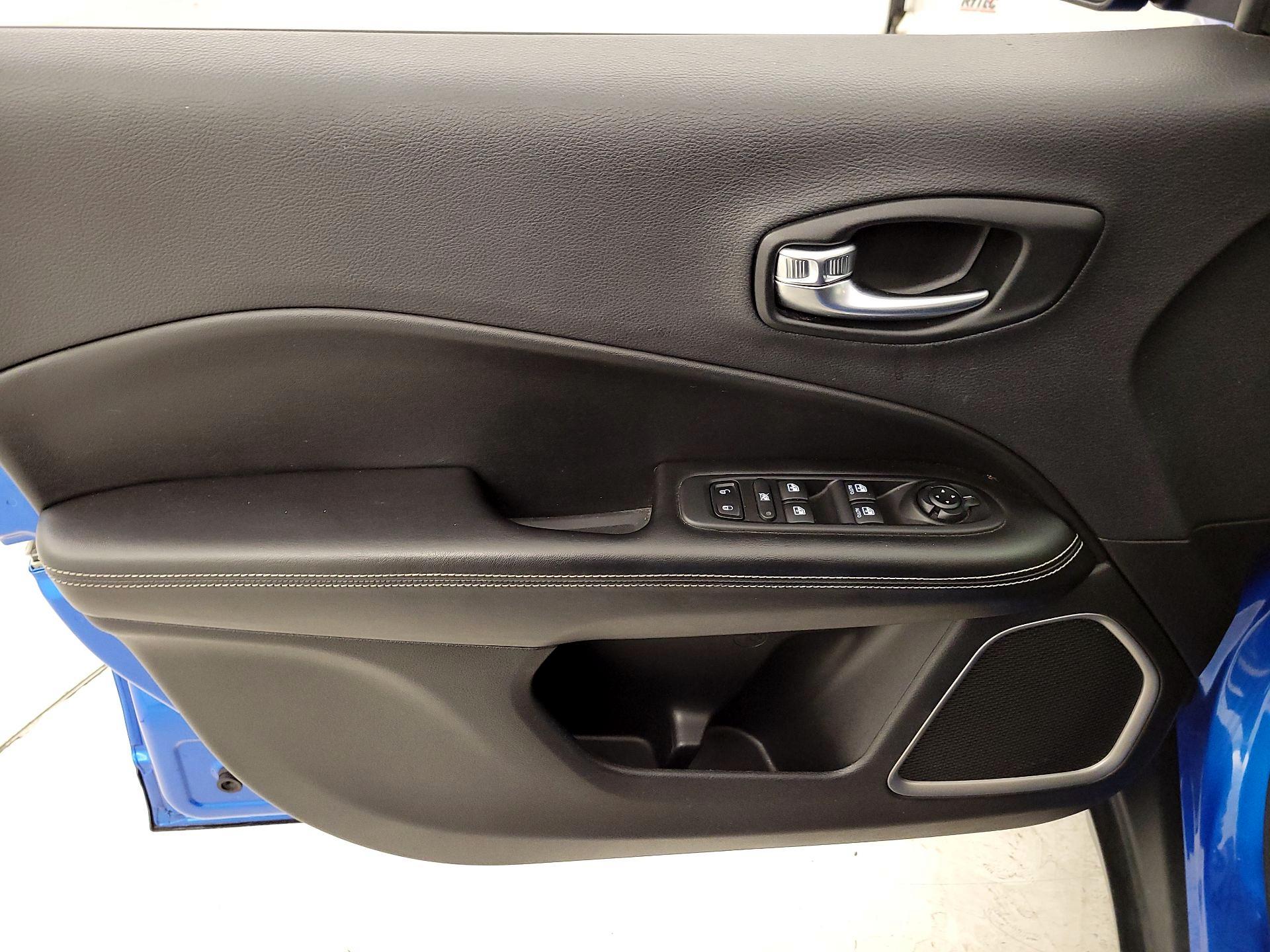 Thumbnail: 2021 Jeep Compass - 12