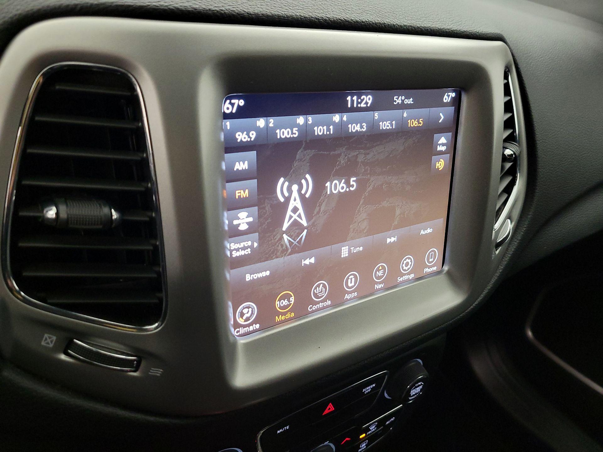 Thumbnail: 2021 Jeep Compass - 16