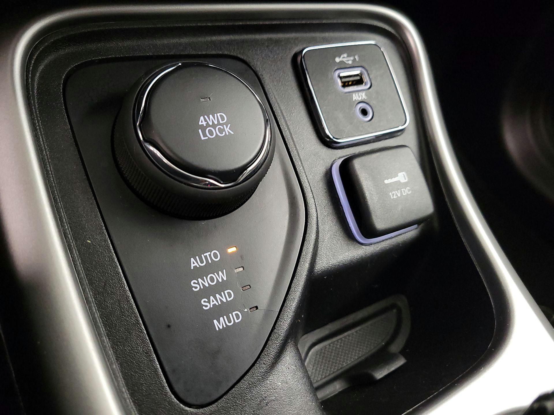 Thumbnail: 2021 Jeep Compass - 19