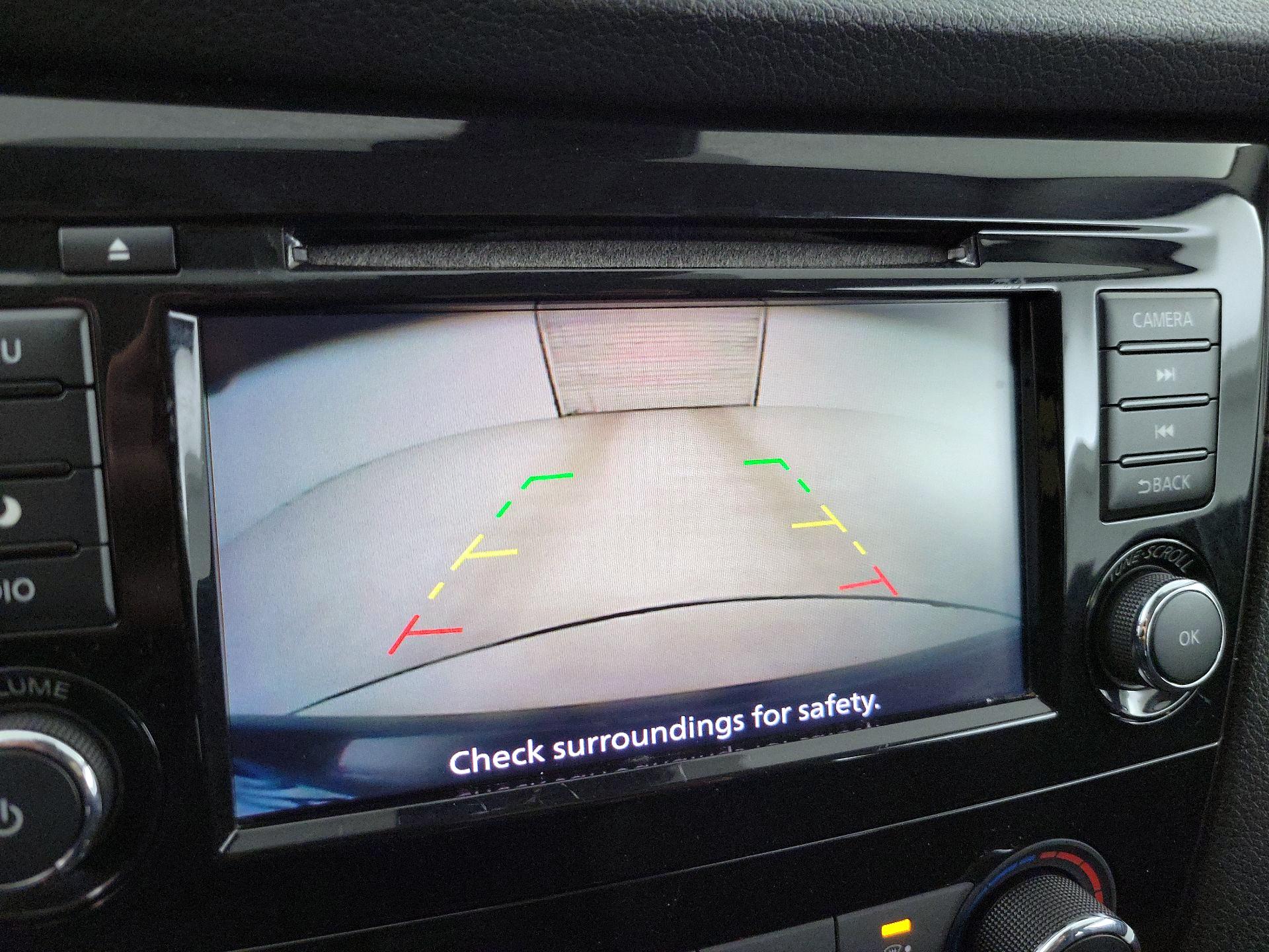 Thumbnail: 2020 Nissan Rogue Sport - 14