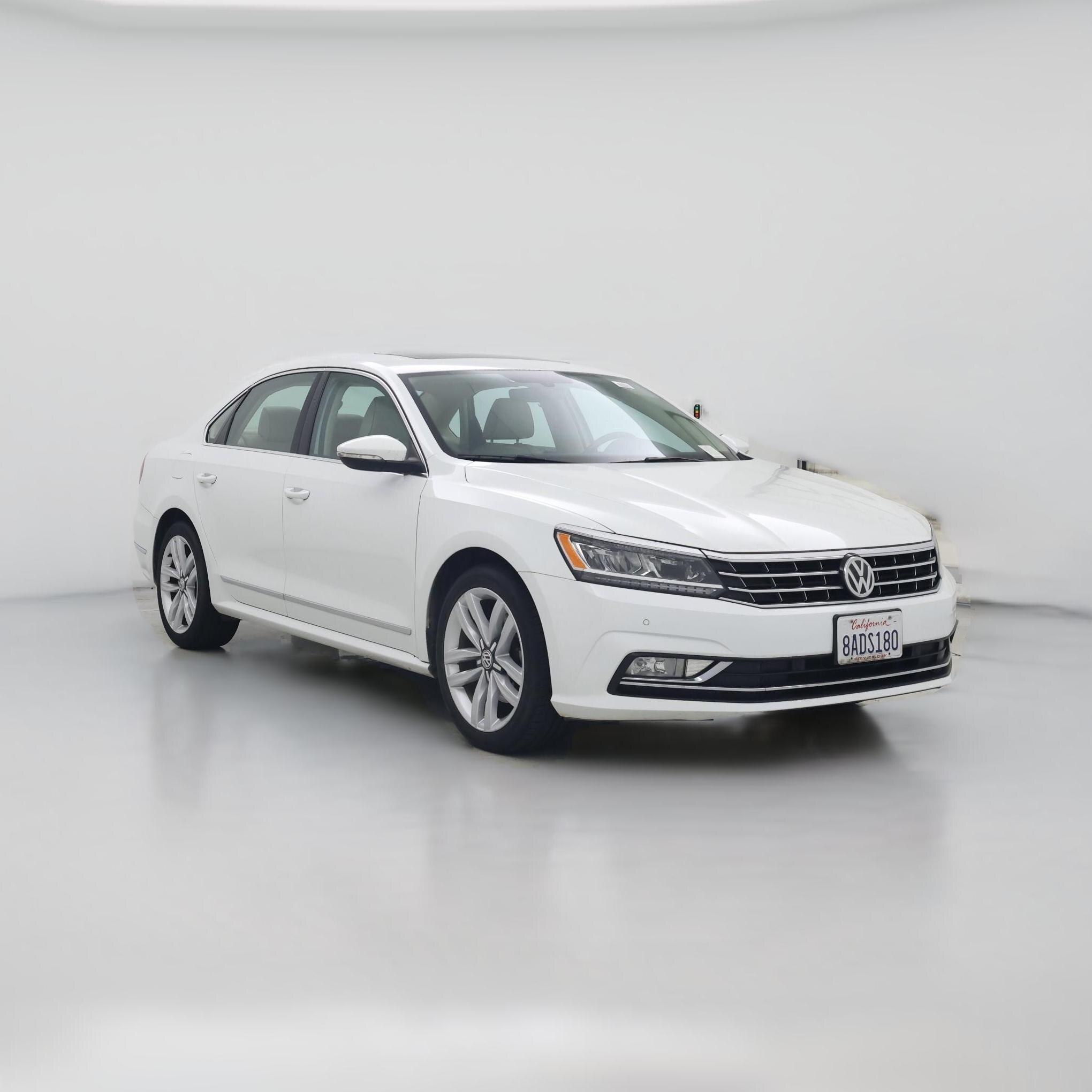 Thumbnail: 2017 Volkswagen Passat - 1