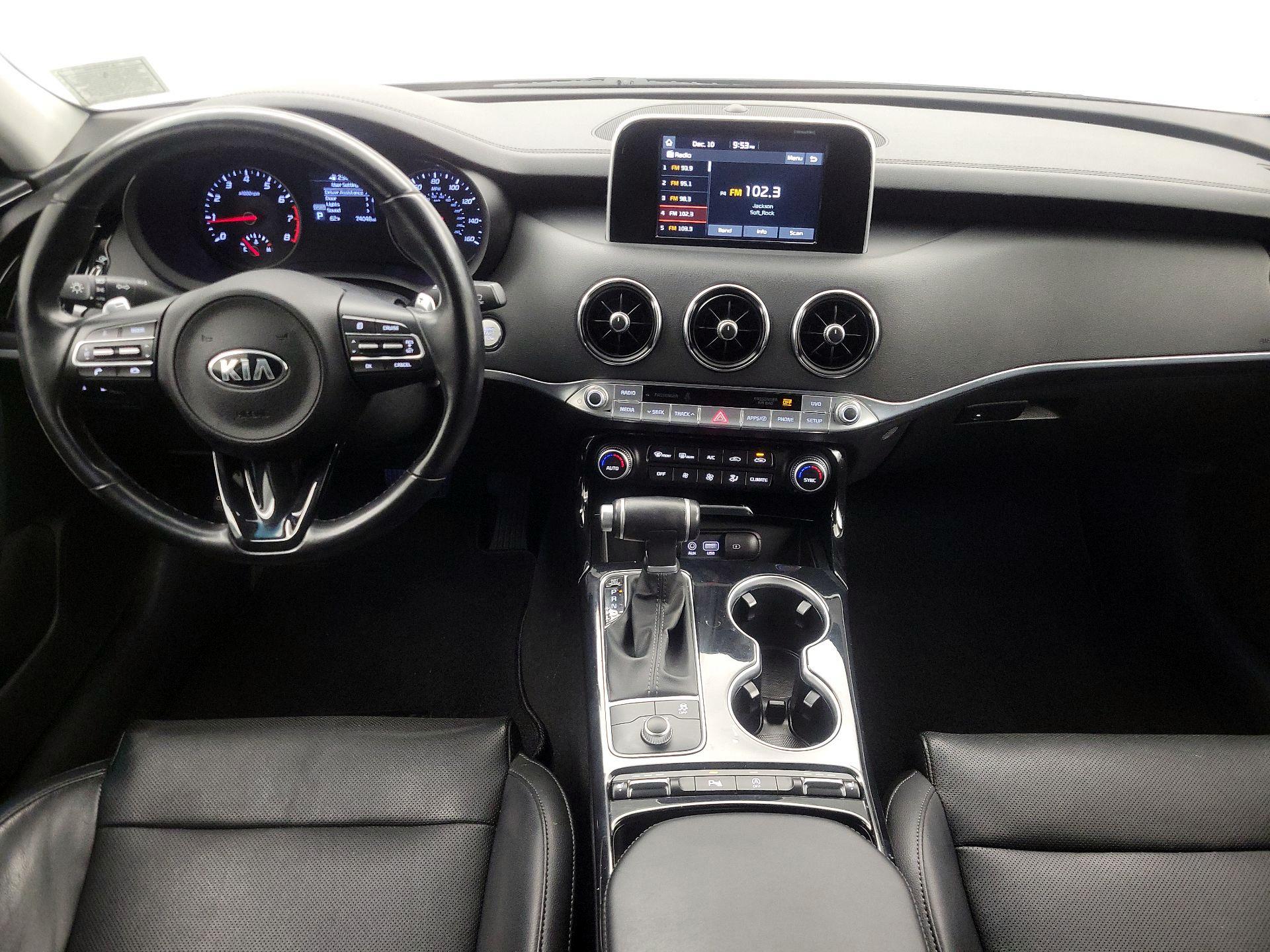 Thumbnail: 2019 Kia Stinger - 9