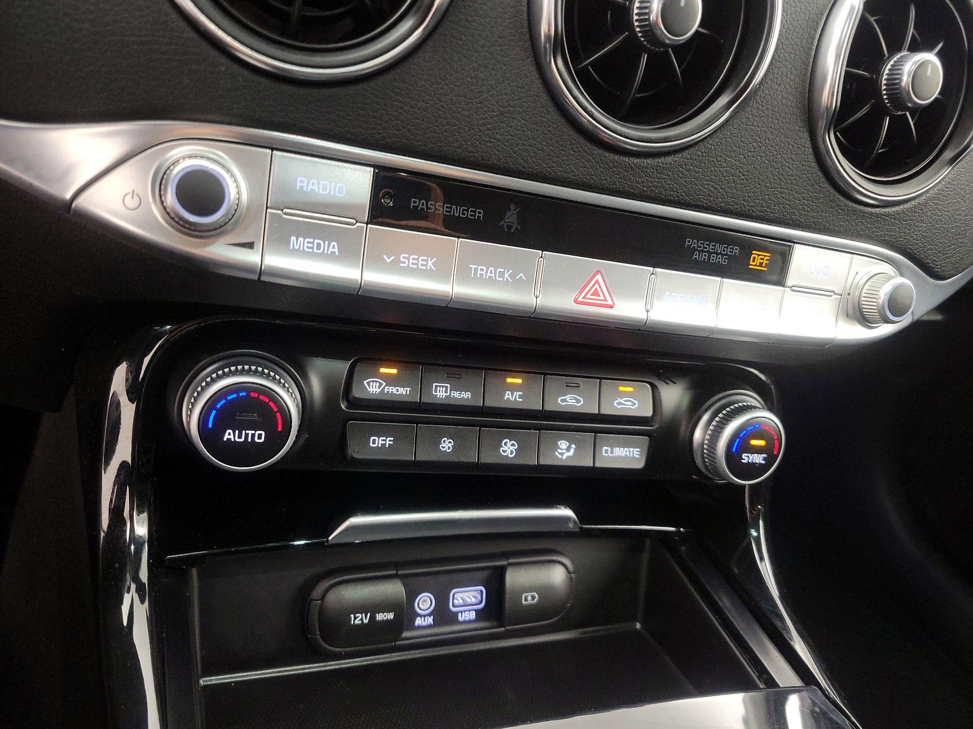 Thumbnail: 2019 Kia Stinger - 16