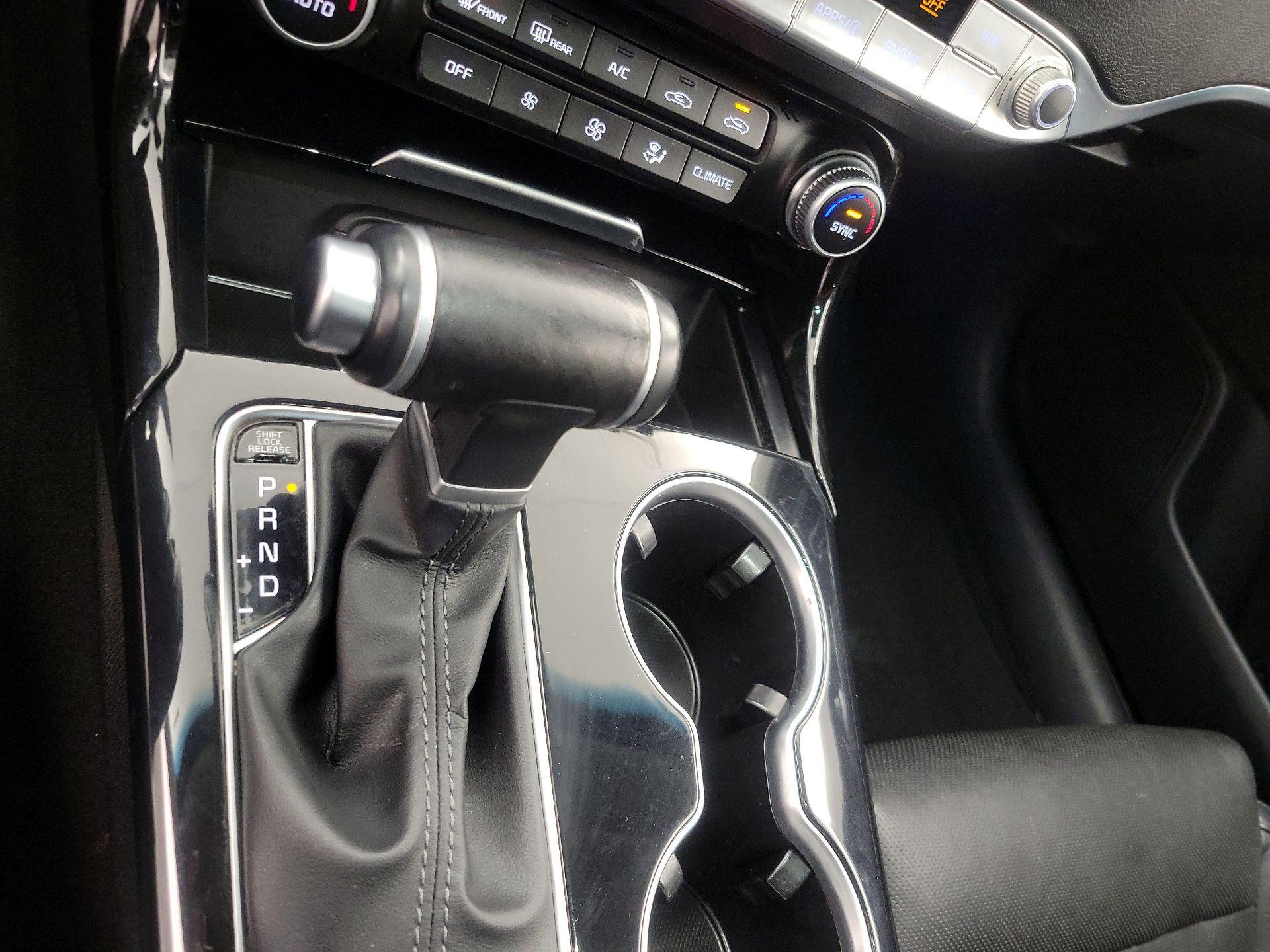 Thumbnail: 2019 Kia Stinger - 17