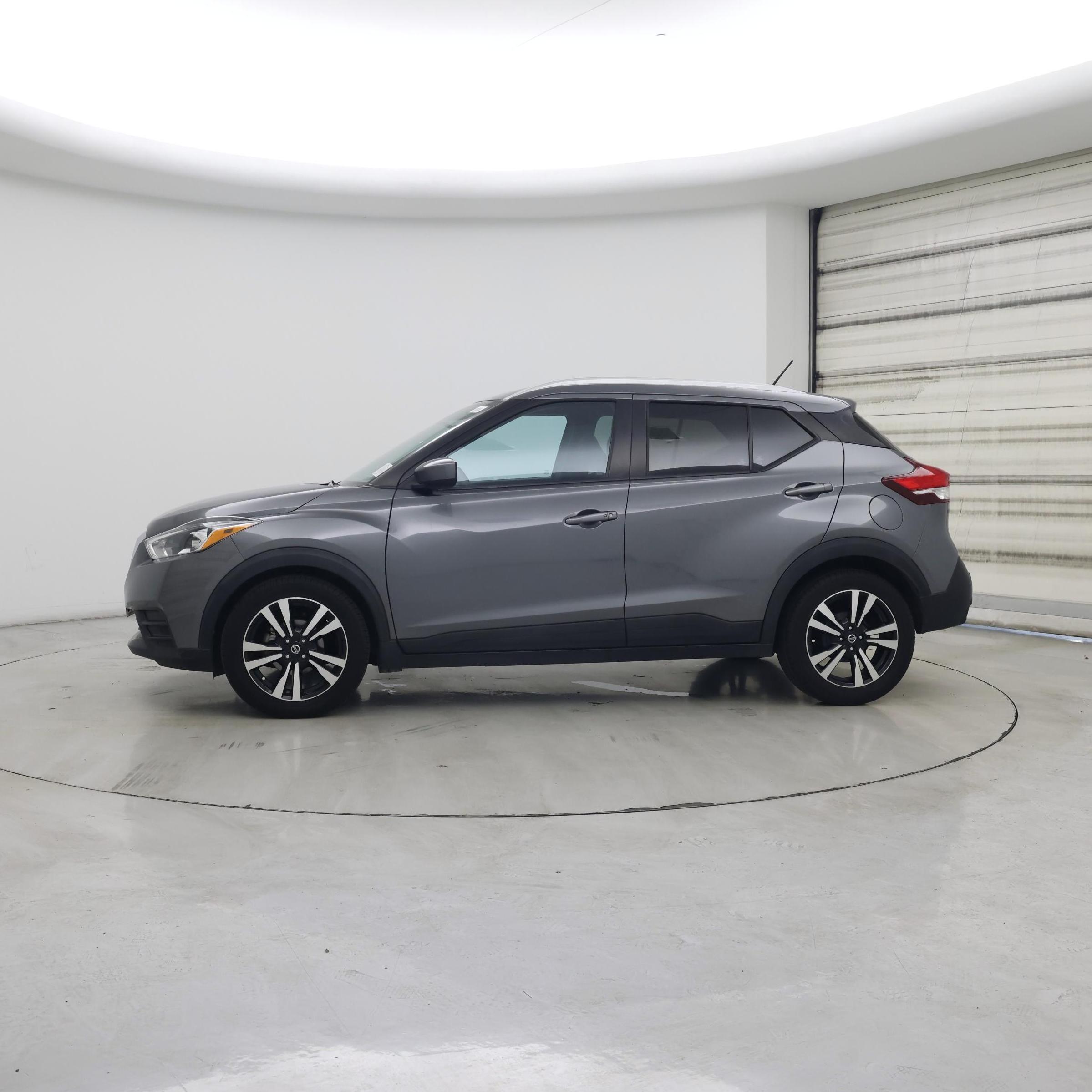 Thumbnail: 2020 Nissan Kicks - 3