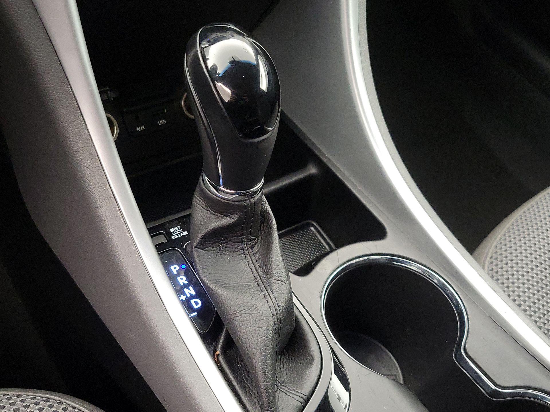 Thumbnail: 2014 Hyundai Sonata - 17