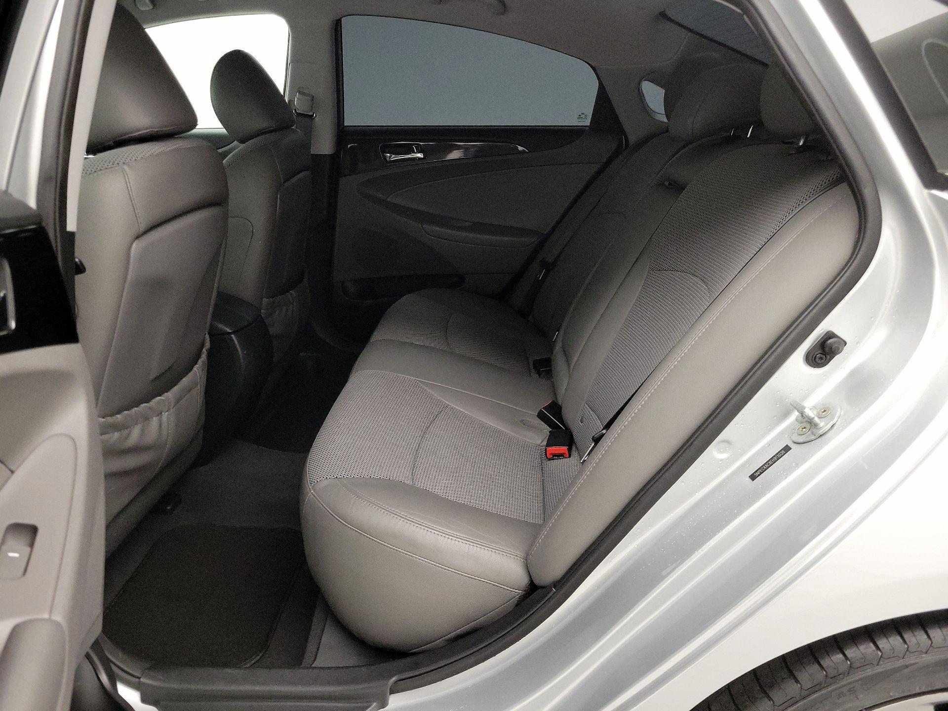 Thumbnail: 2014 Hyundai Sonata - 19