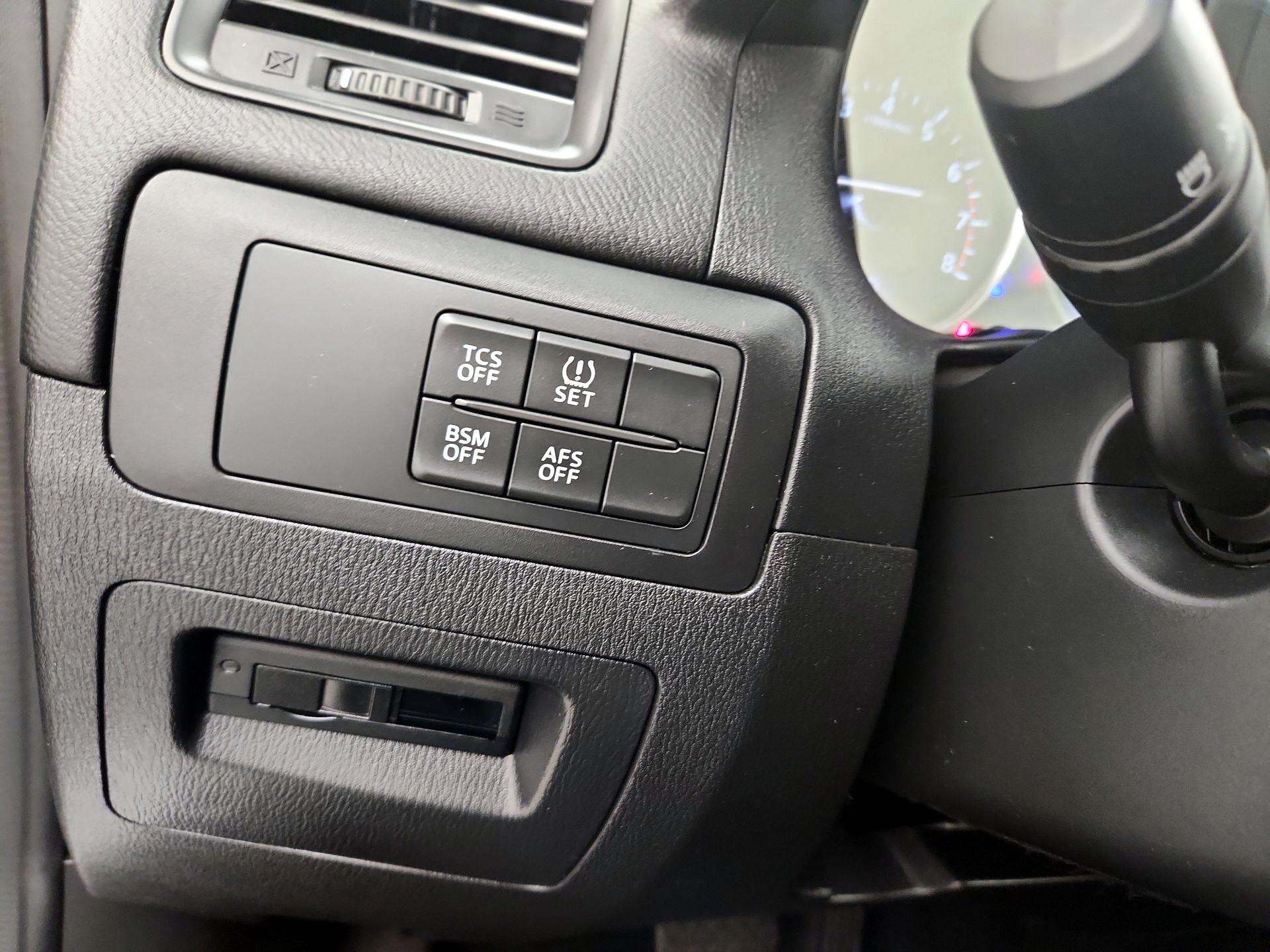 Thumbnail: 2015 Mazda CX-5 - 13