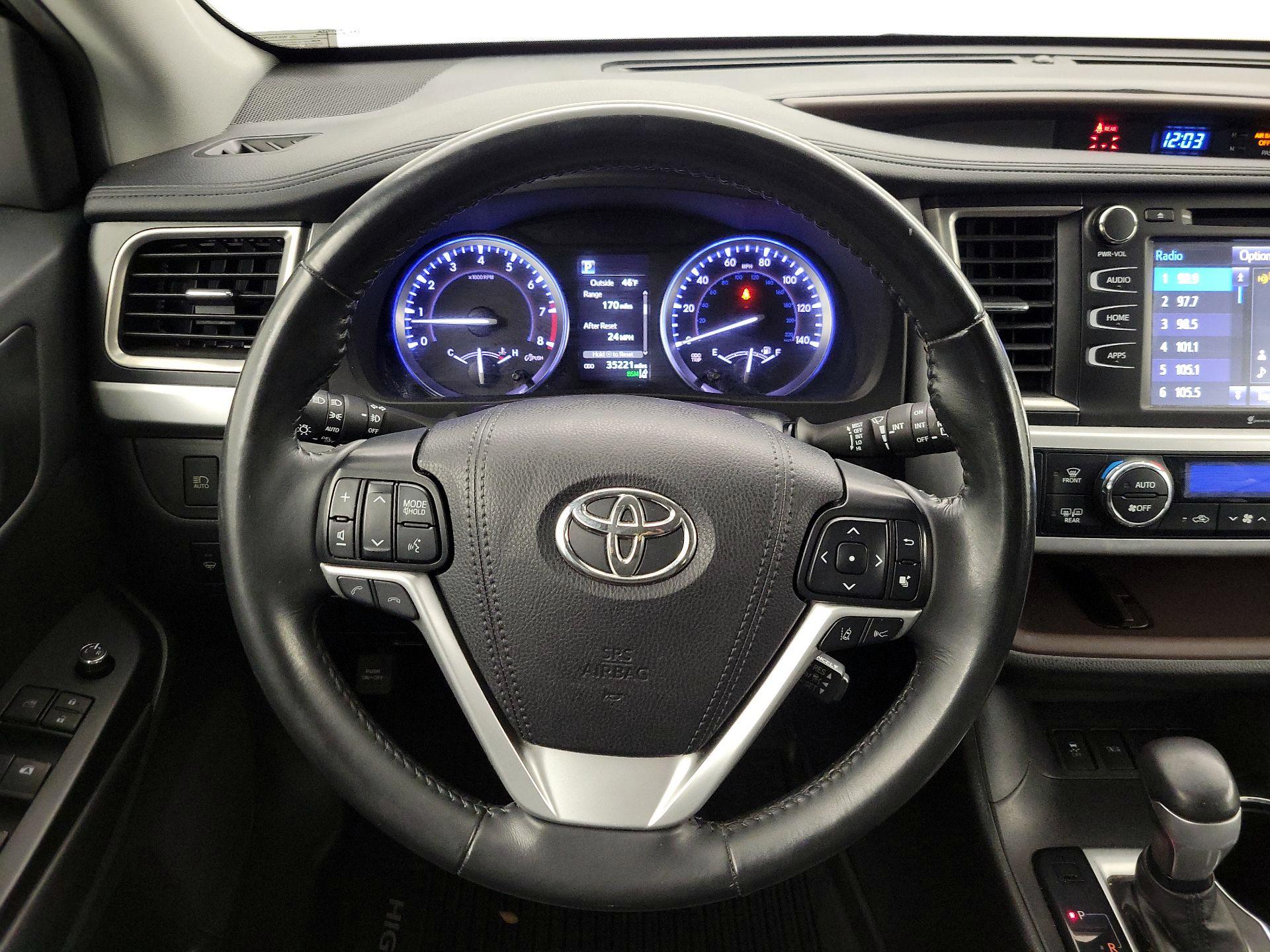 Thumbnail: 2019 Toyota Highlander - 10