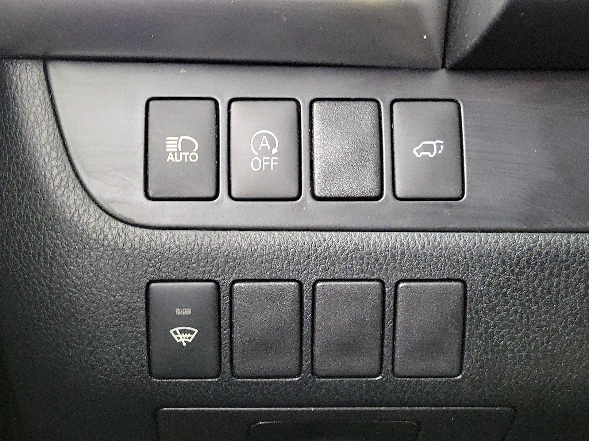 Thumbnail: 2019 Toyota Highlander - 13