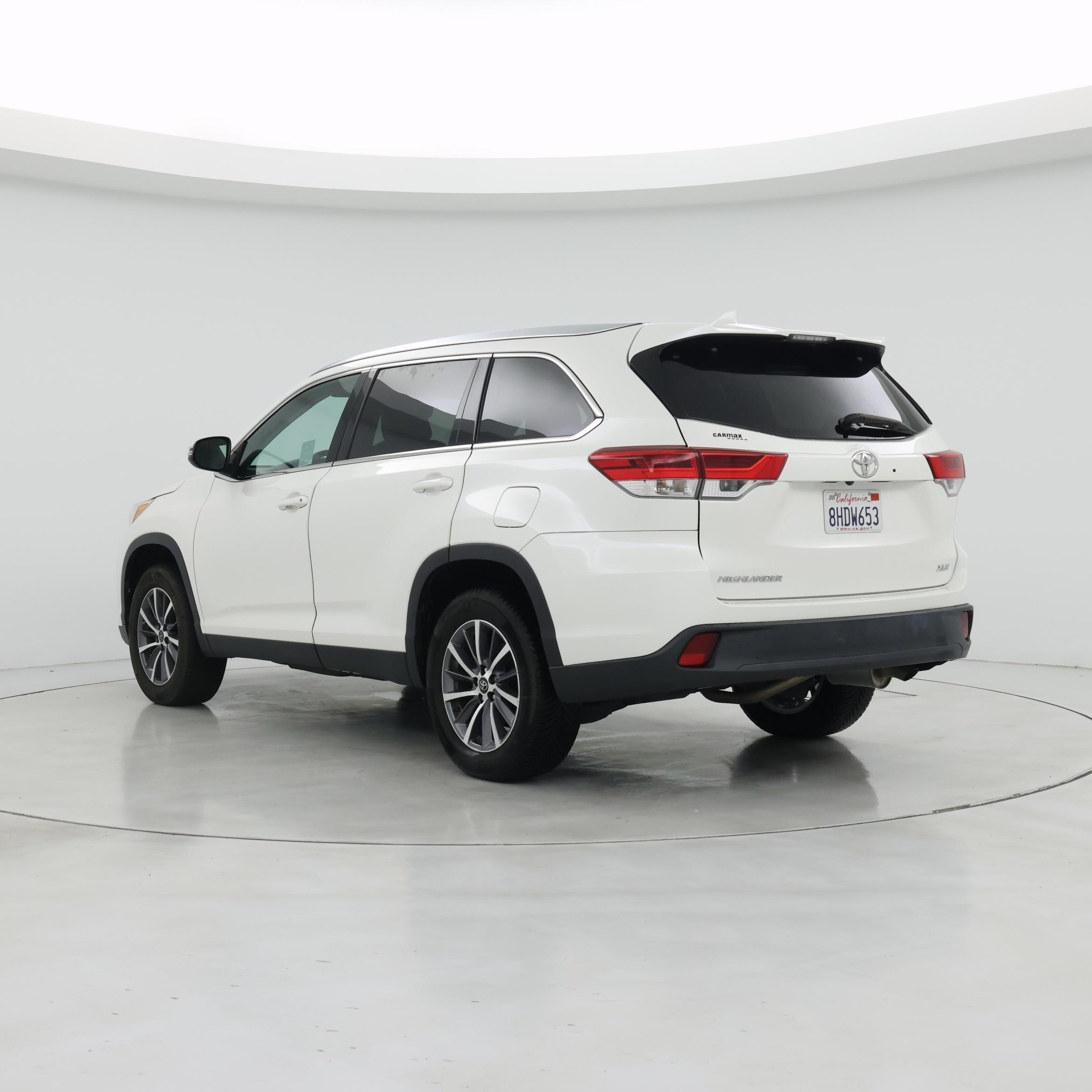 Thumbnail: 2019 Toyota Highlander - 2