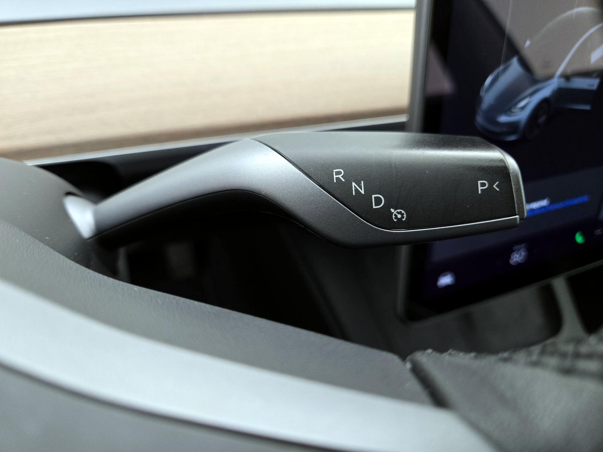 Thumbnail: 2022 Tesla Model 3 - 16