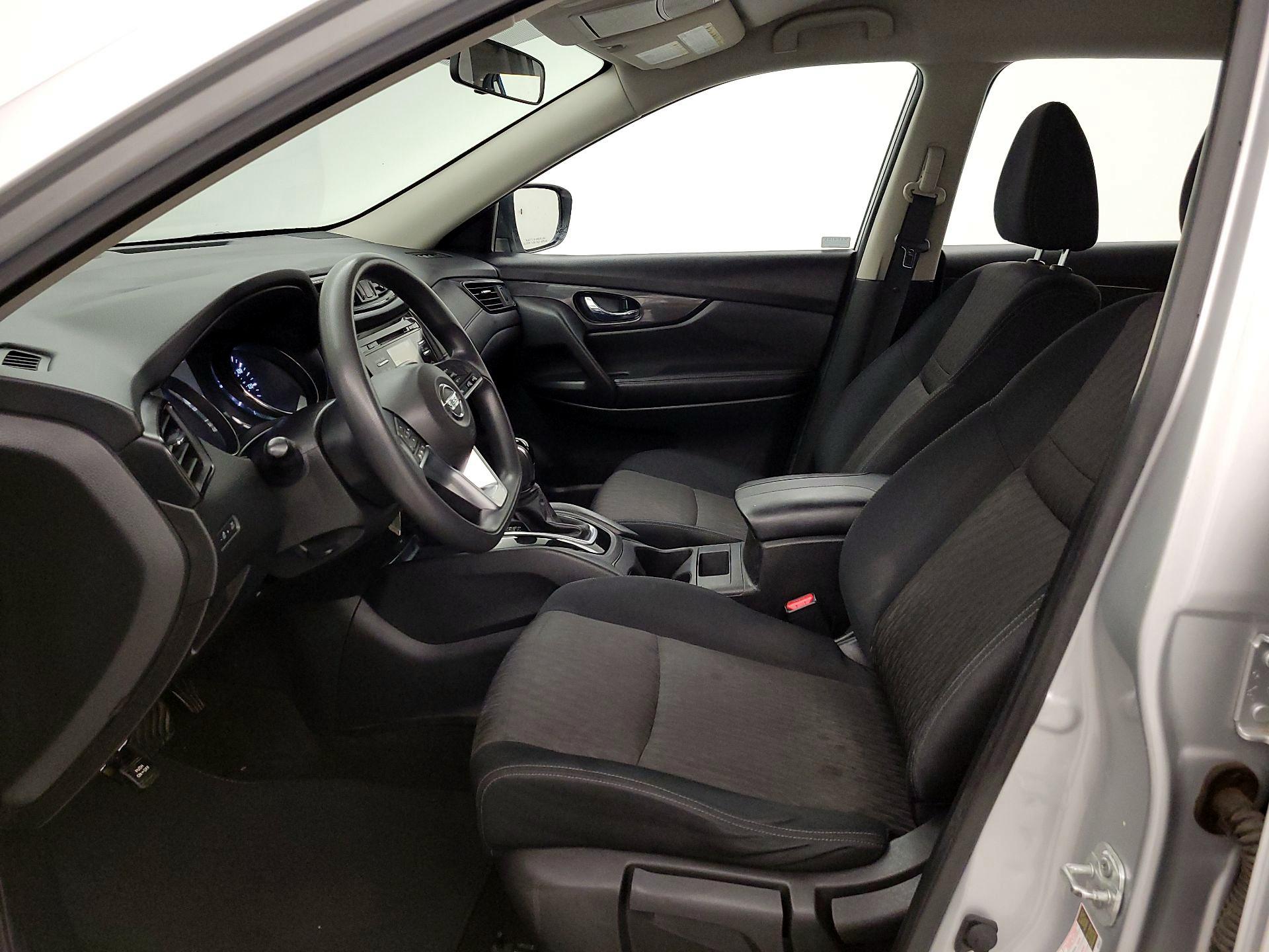 Thumbnail: 2017 Nissan Rogue - 11