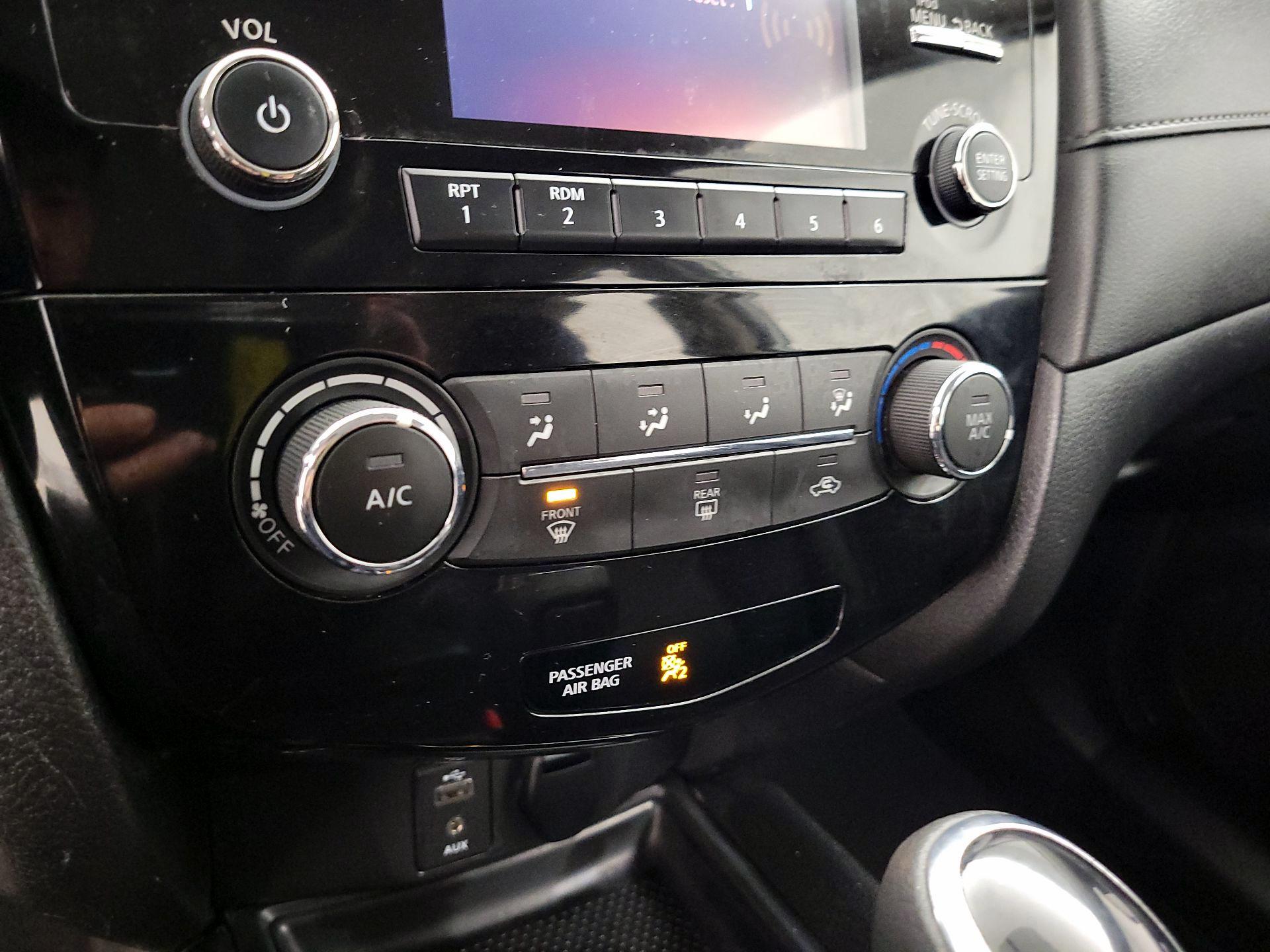 Thumbnail: 2017 Nissan Rogue - 16