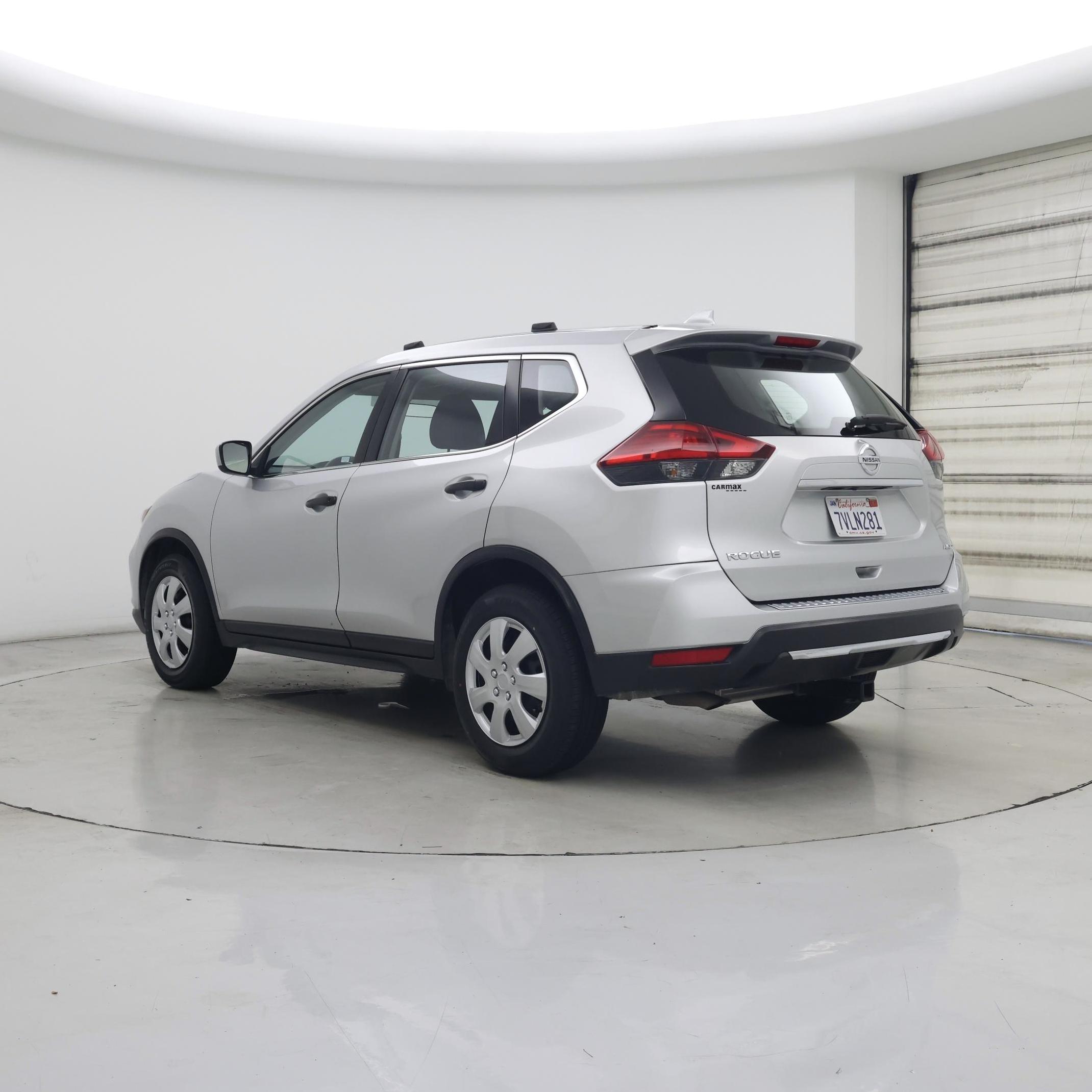 Thumbnail: 2017 Nissan Rogue - 2