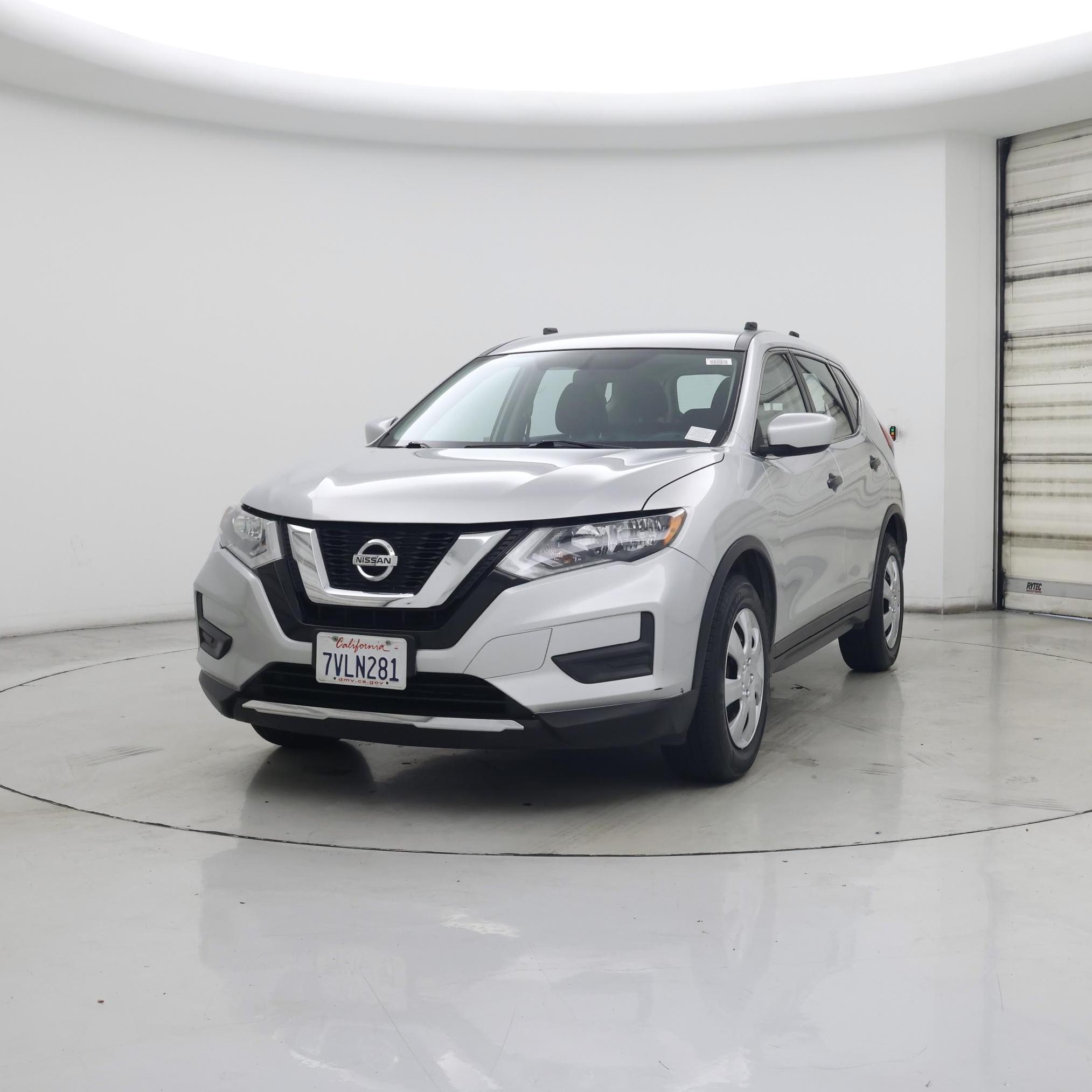 Thumbnail: 2017 Nissan Rogue - 4