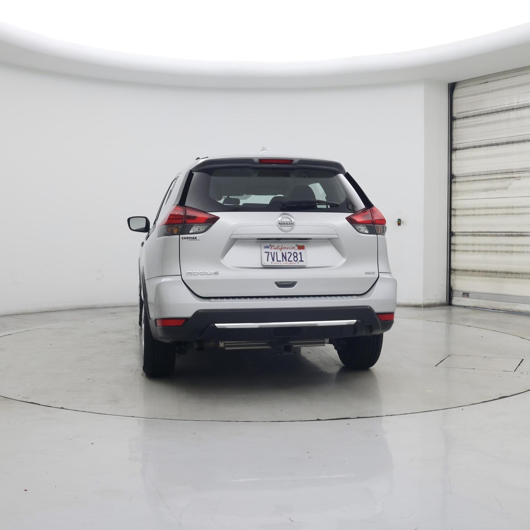 Thumbnail: 2017 Nissan Rogue - 6