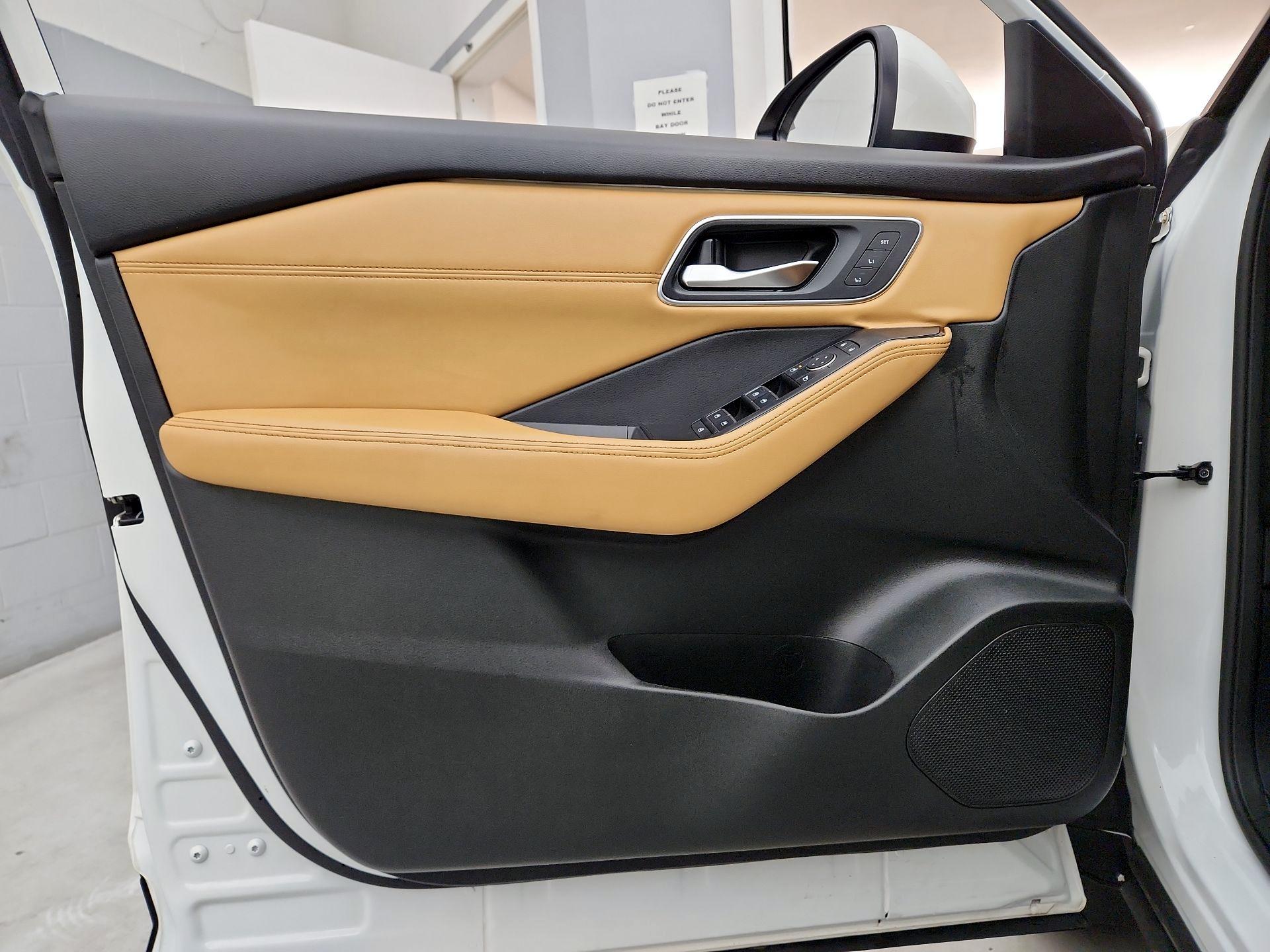 Thumbnail: 2022 Nissan Rogue - 12