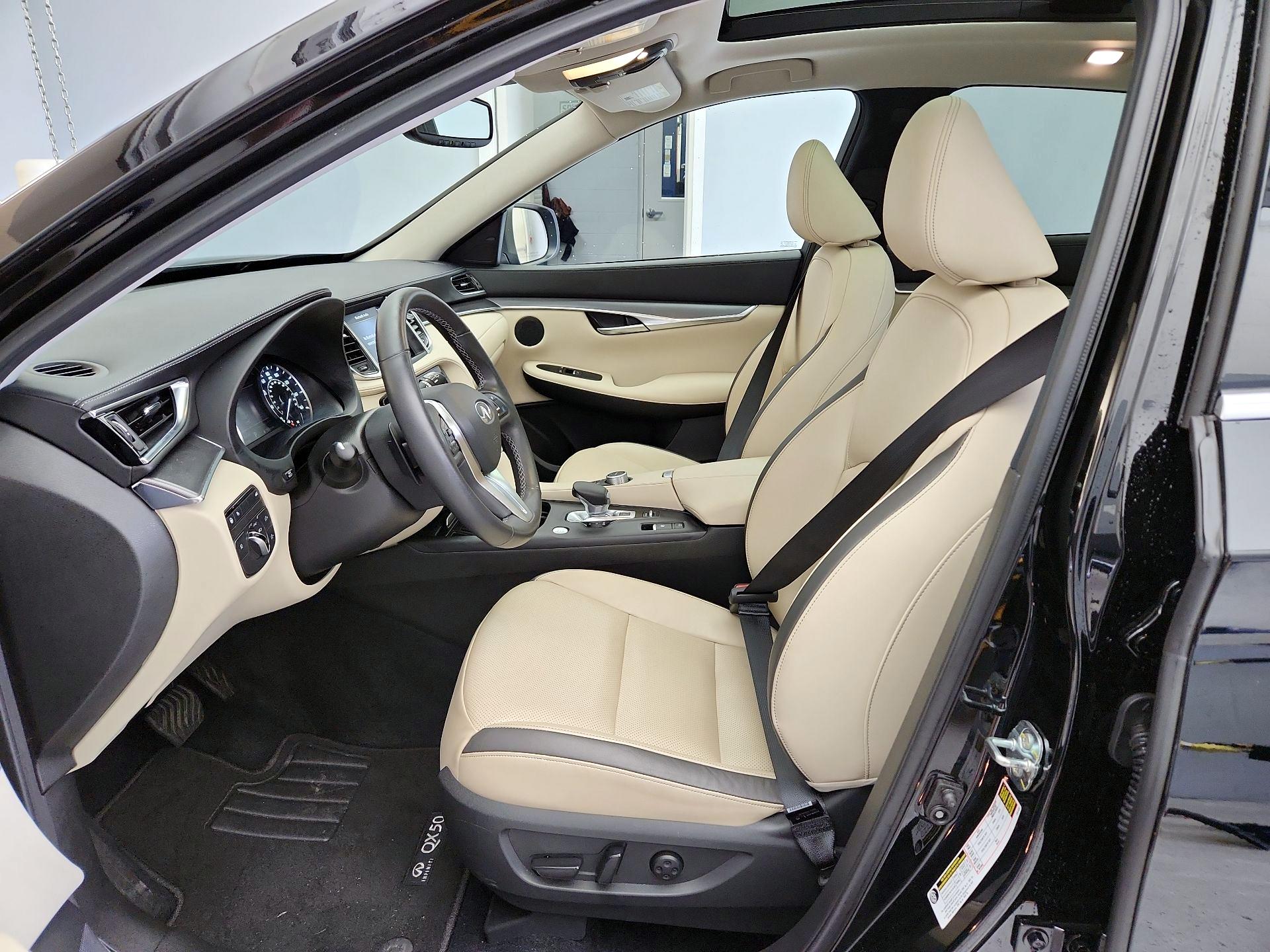 Thumbnail: 2022 INFINITI QX50 - 11
