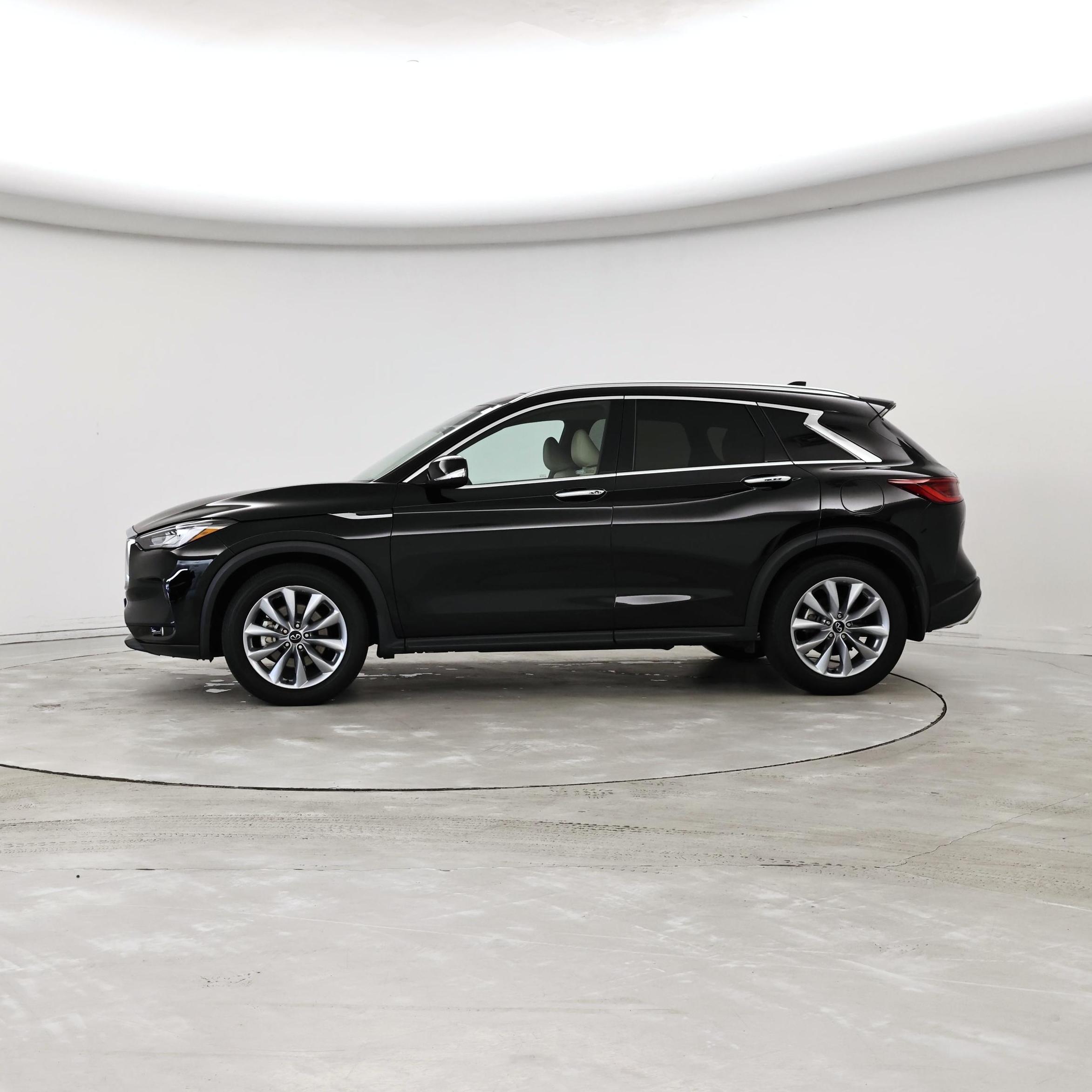 Thumbnail: 2022 INFINITI QX50 - 3
