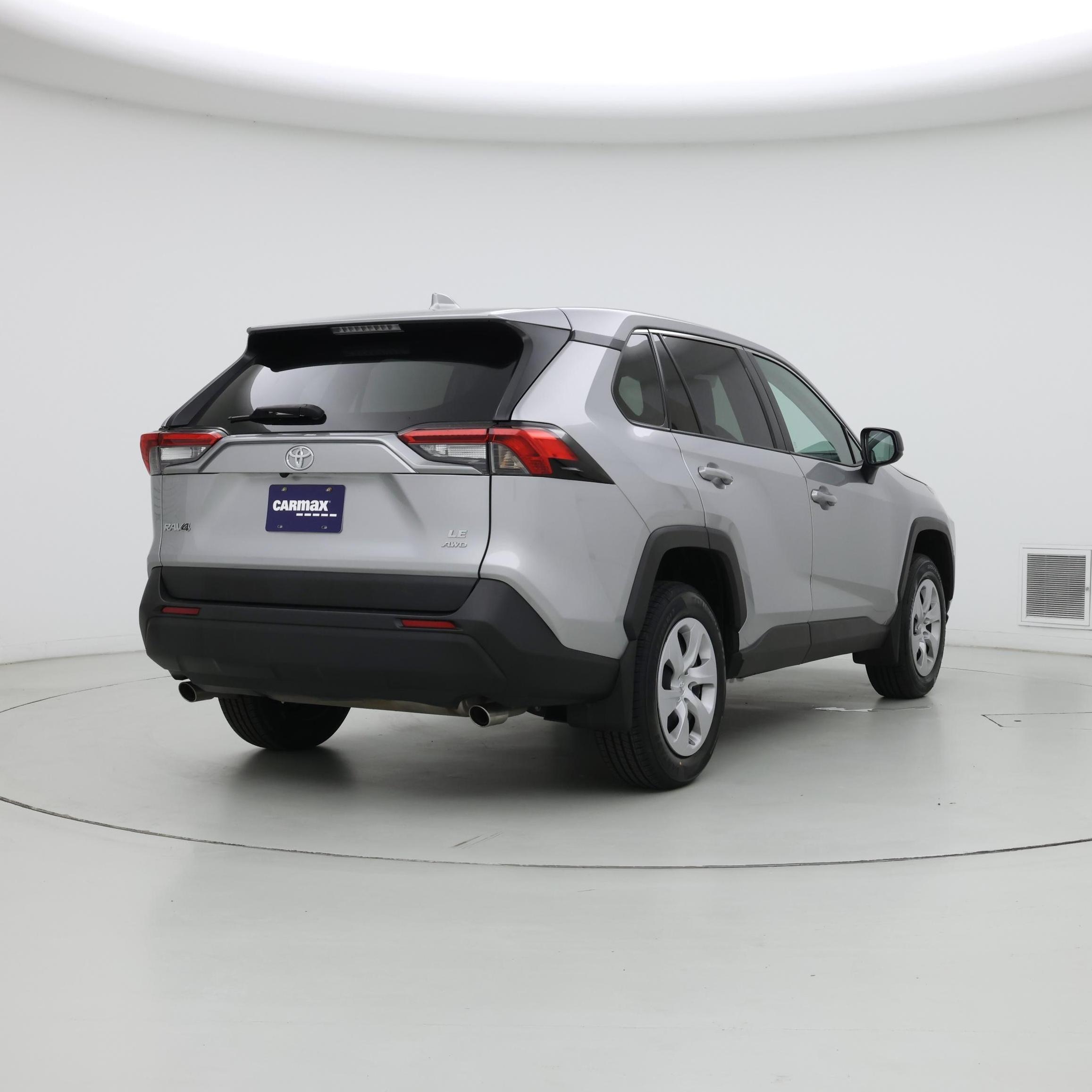 Thumbnail: 2022 Toyota RAV4 - 8