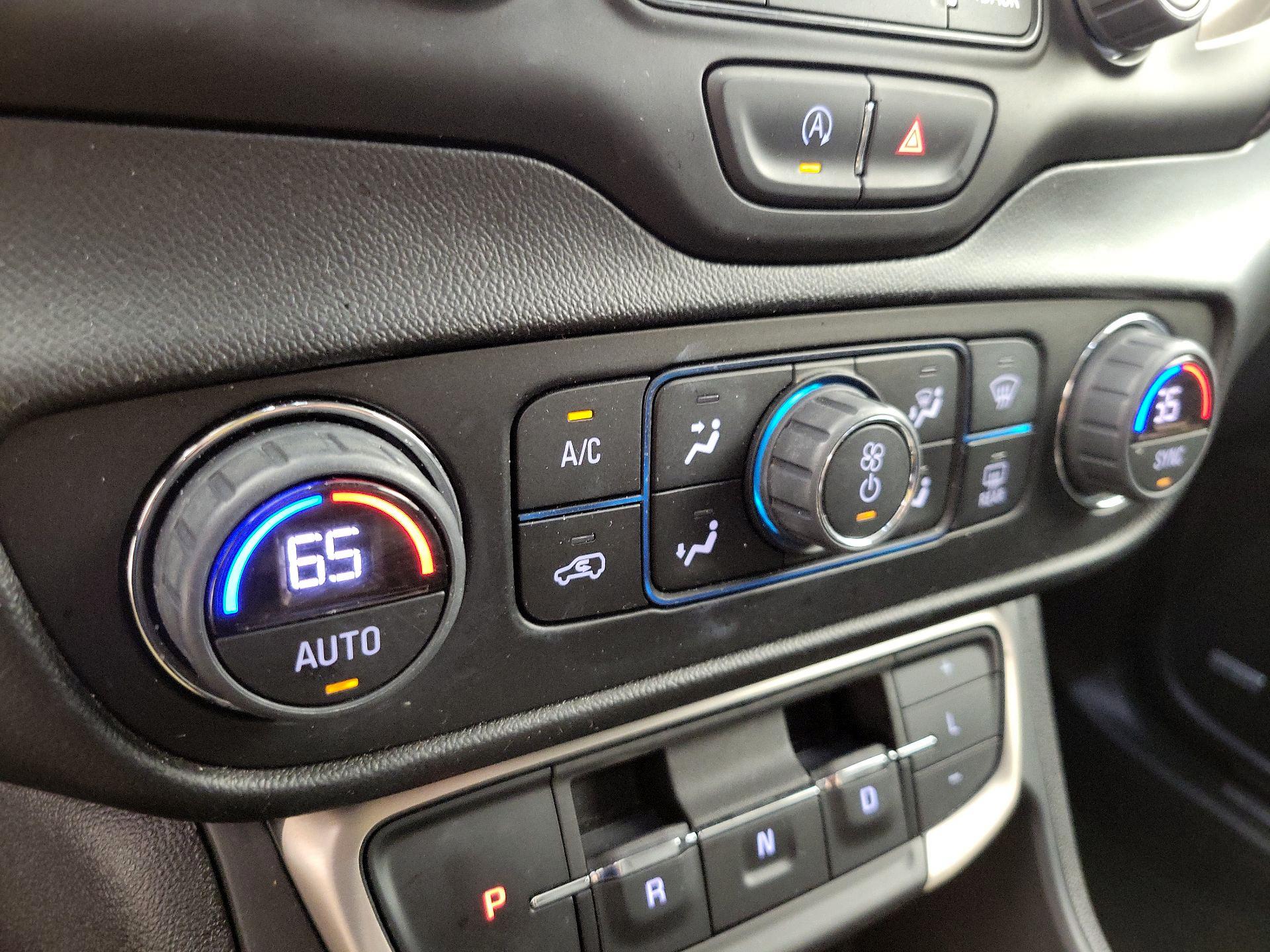 Thumbnail: 2022 GMC Terrain - 17