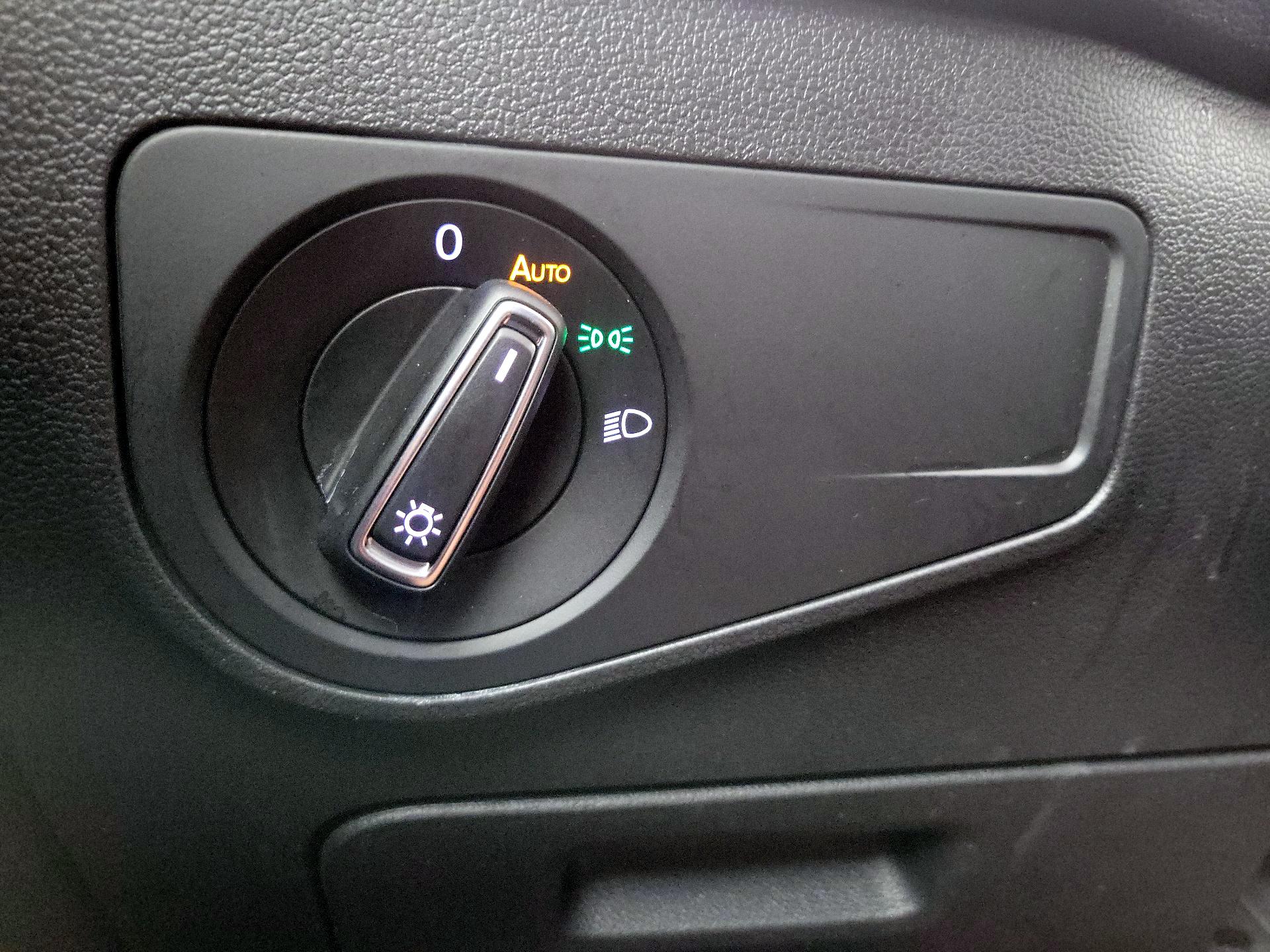 Thumbnail: 2022 Volkswagen Tiguan - 13