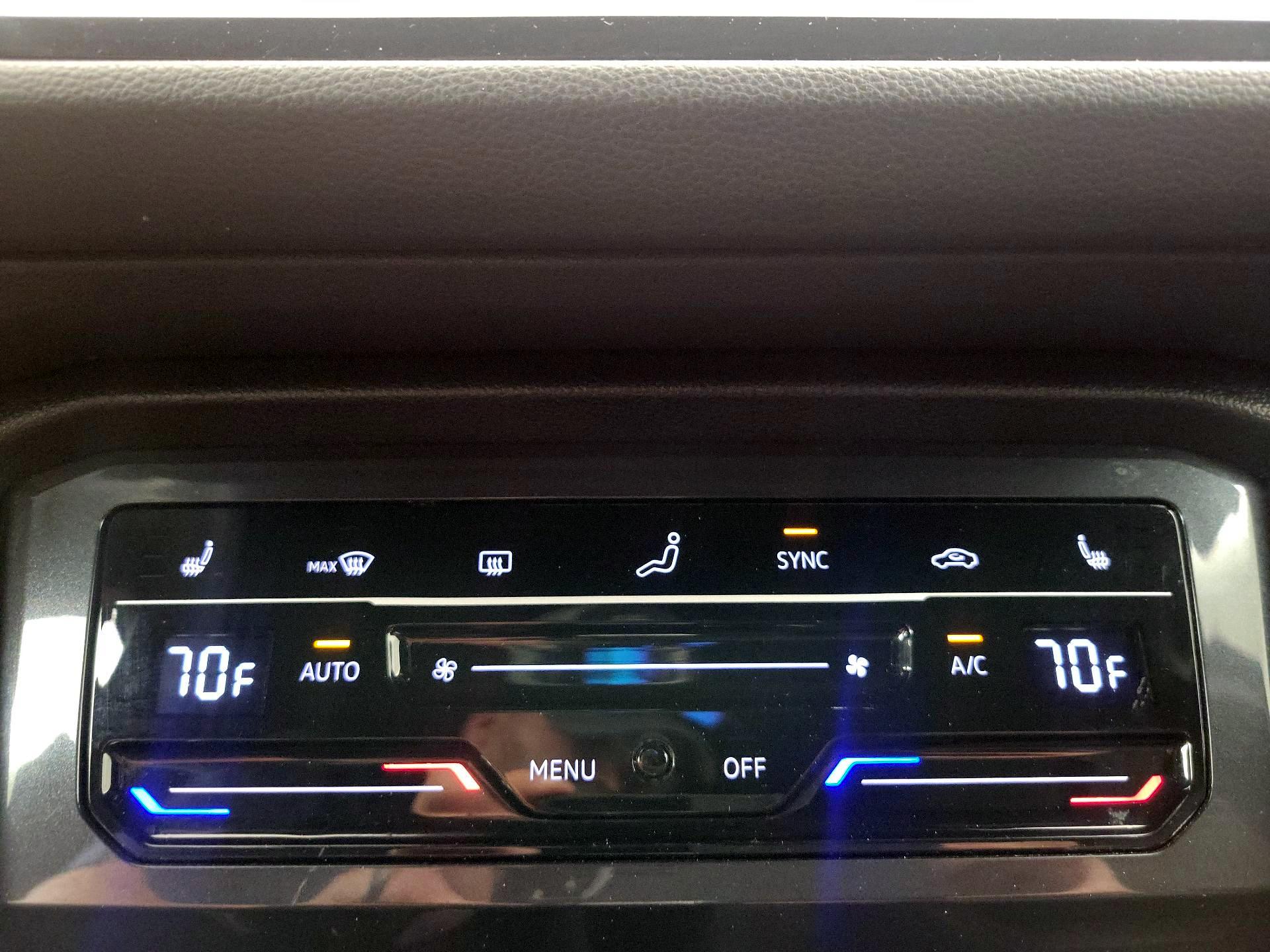 Thumbnail: 2022 Volkswagen Tiguan - 16