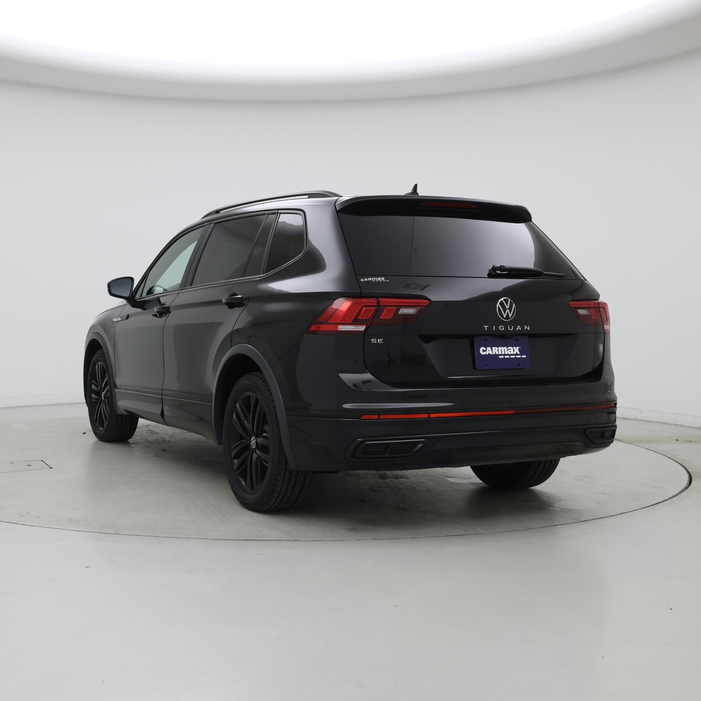 Thumbnail: 2022 Volkswagen Tiguan - 2