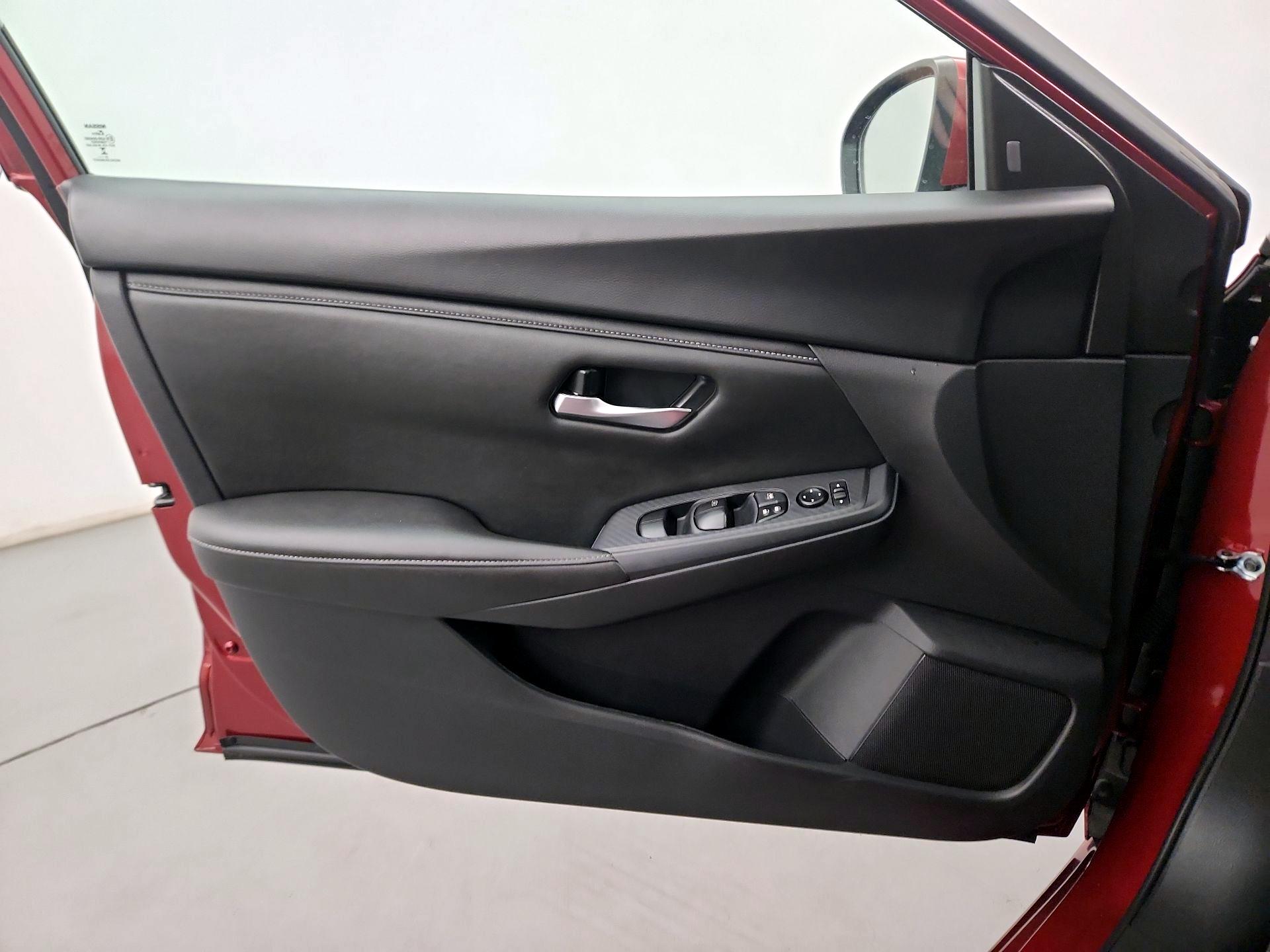 Thumbnail: 2023 Nissan Sentra - 12