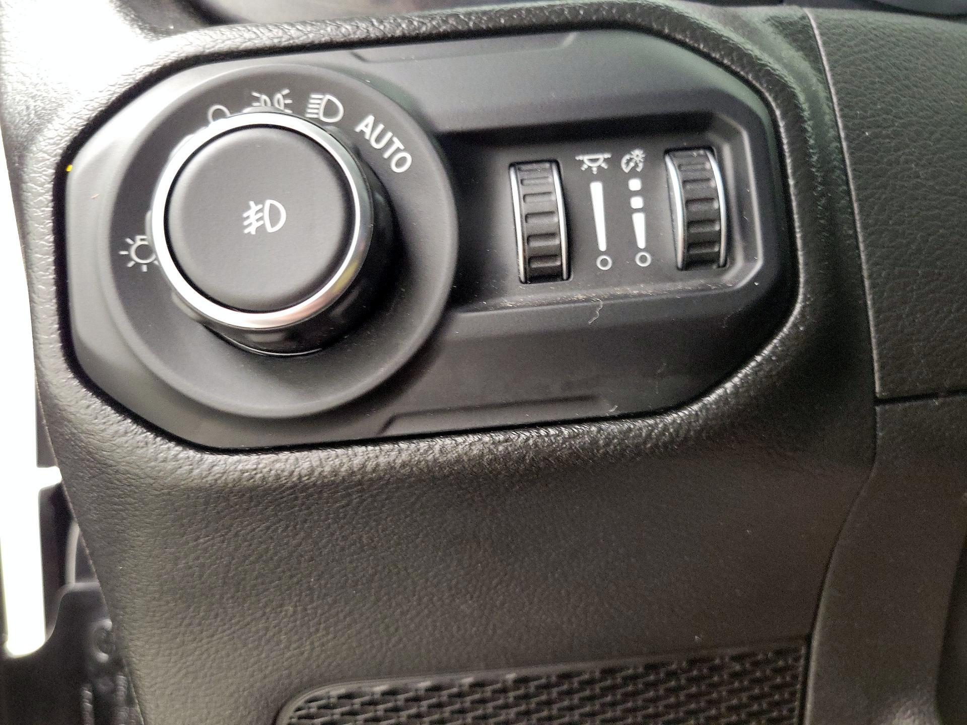 Thumbnail: 2022 Jeep Wrangler - 13