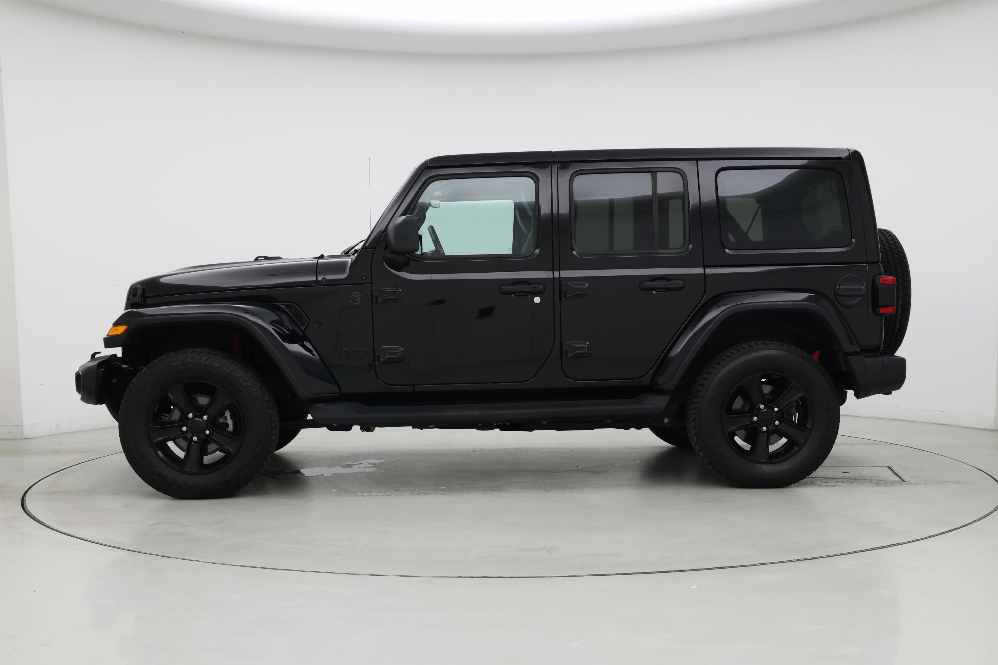 Thumbnail: 2022 Jeep Wrangler - 3