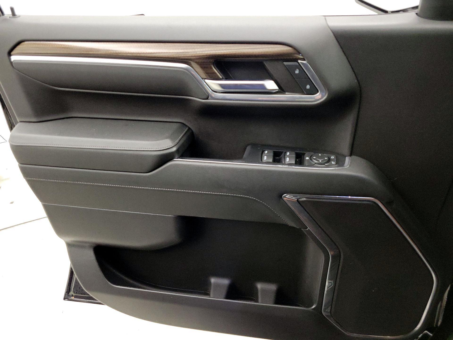 Thumbnail: 2023 Chevrolet Silverado 1500 - 12