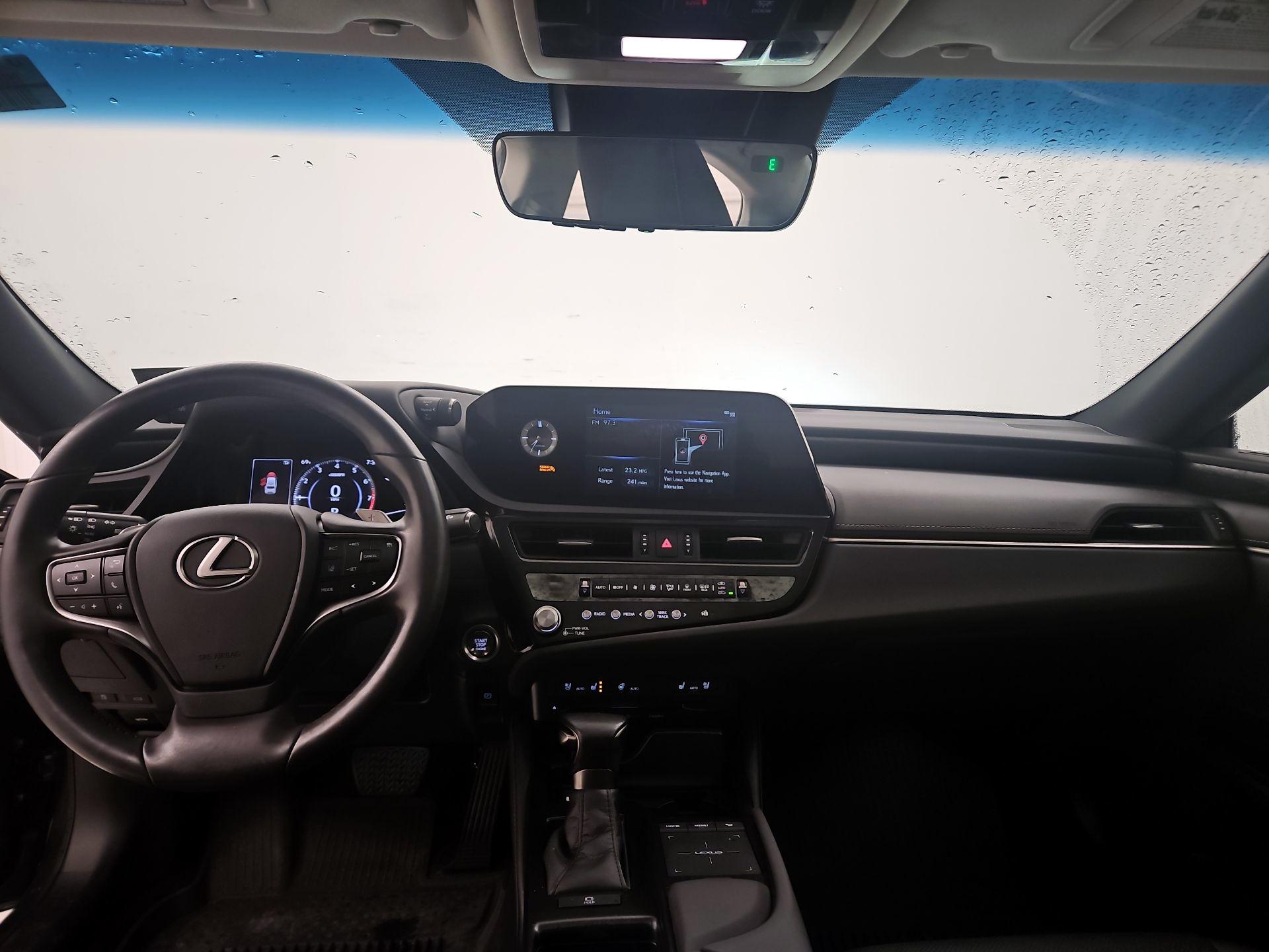 Thumbnail: 2022 Lexus ES - 9