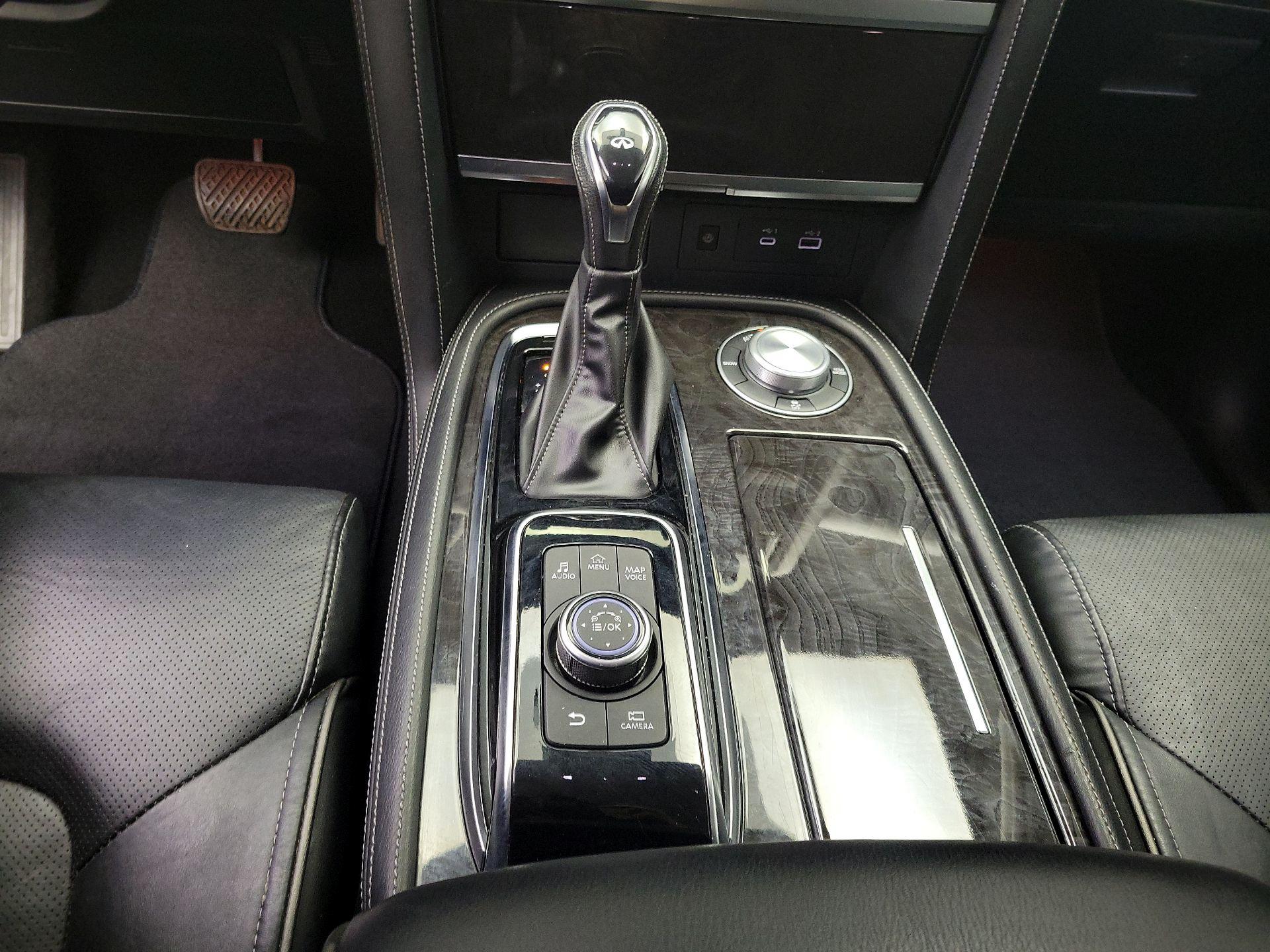 Thumbnail: 2022 INFINITI QX80 - 18