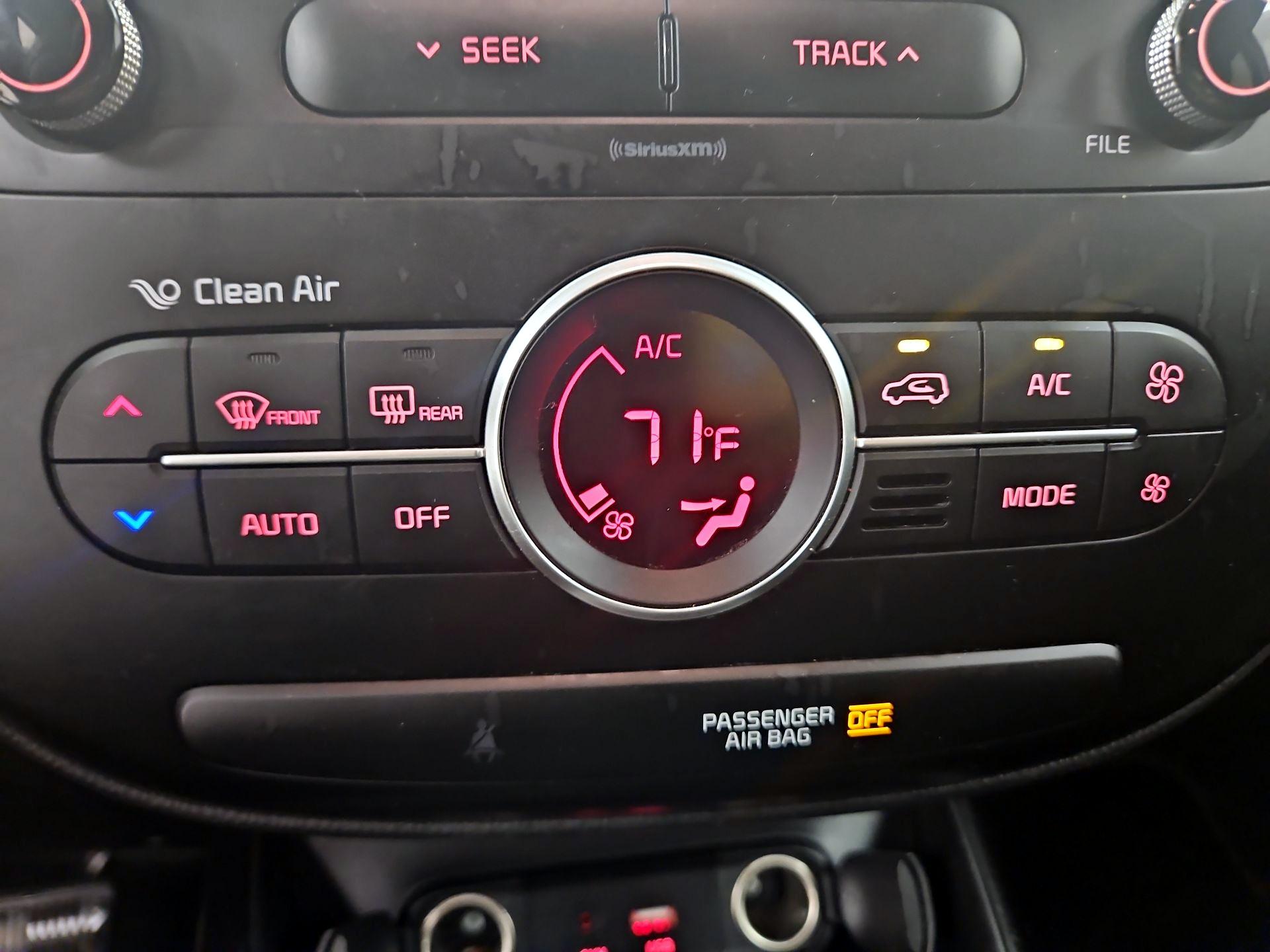 Thumbnail: 2017 Kia Soul - 16