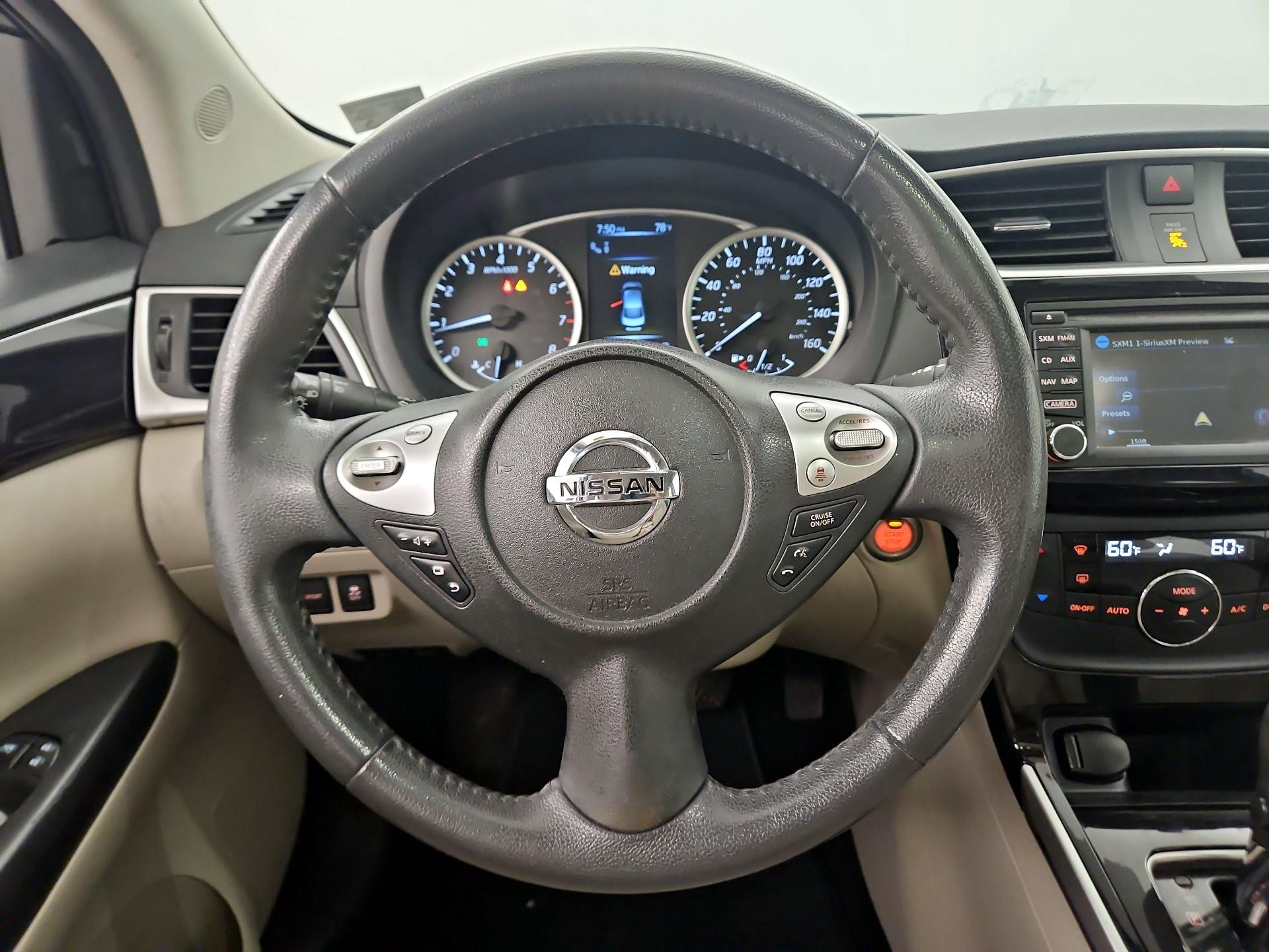Thumbnail: 2017 Nissan Sentra - 10