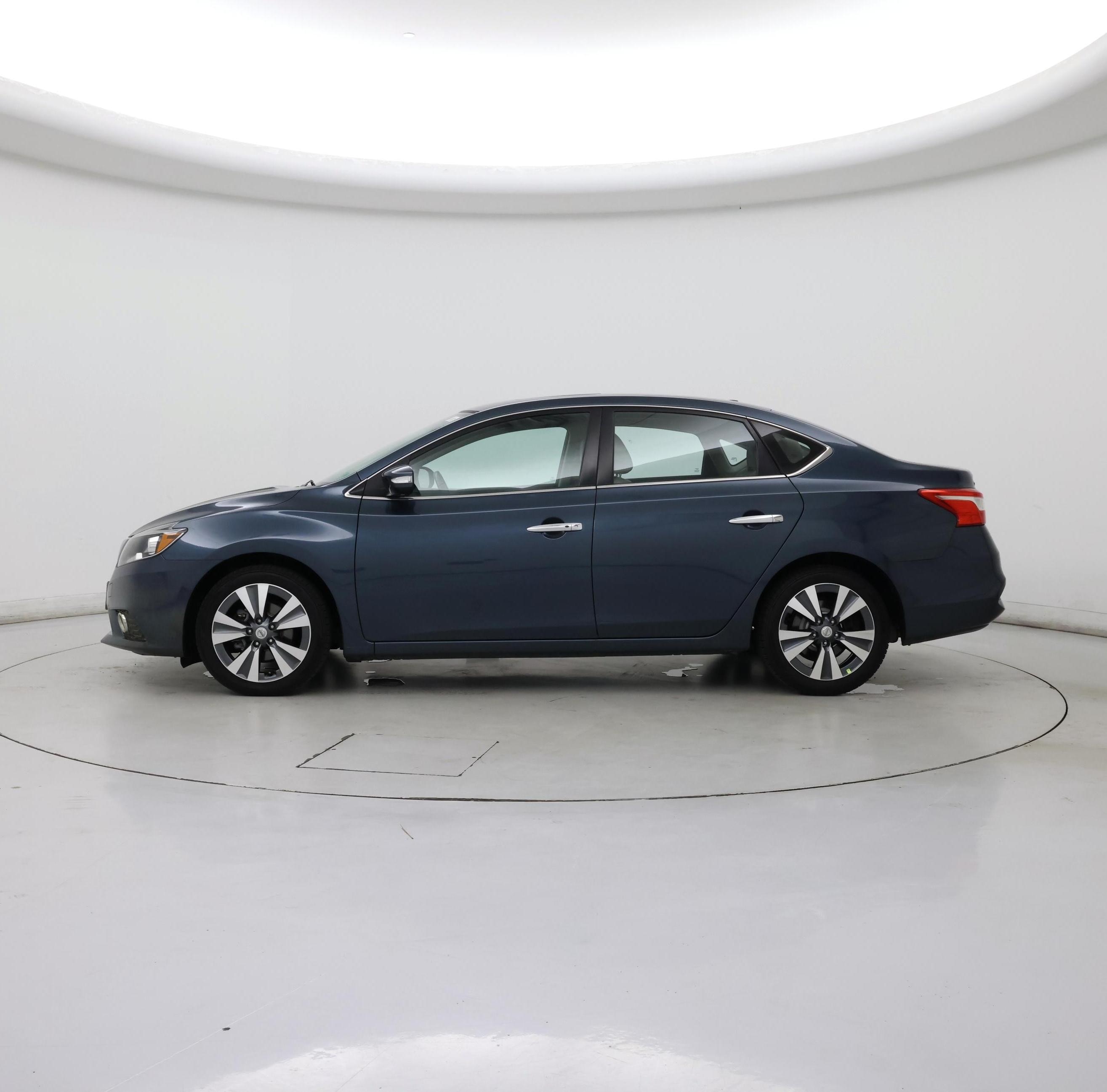 Thumbnail: 2017 Nissan Sentra - 3